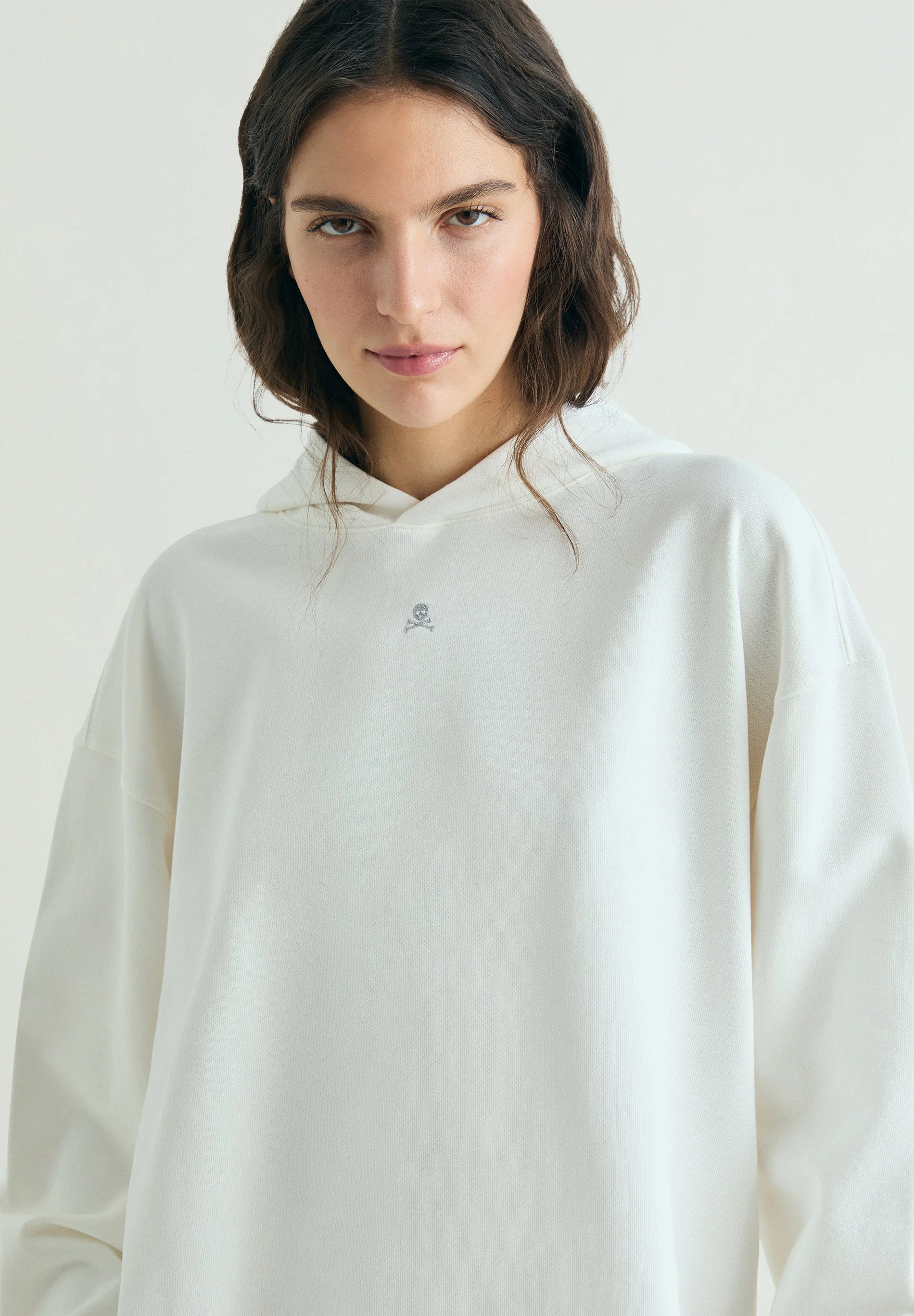 BASIC HOODIE - Image 3