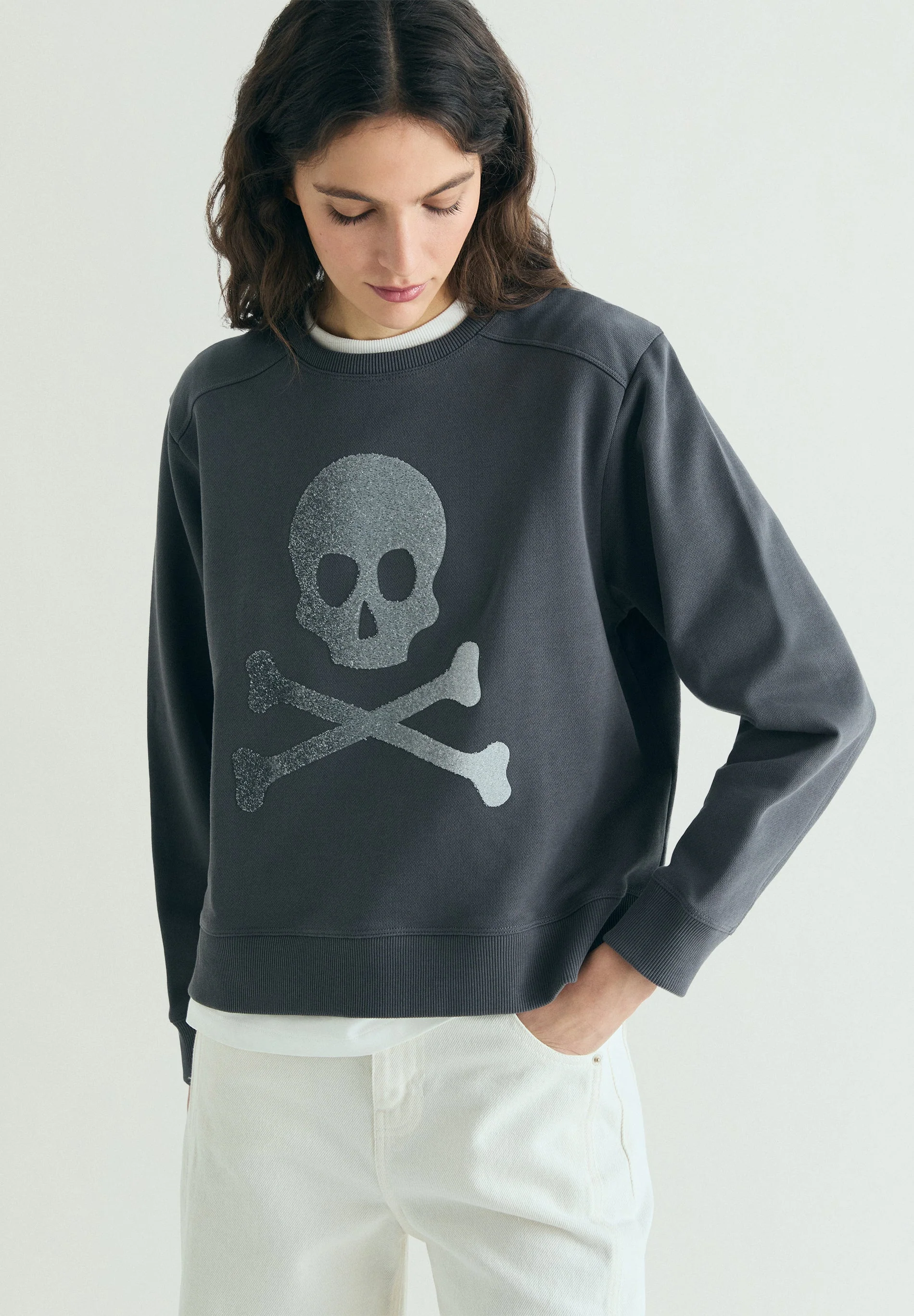 GLITTER SKULL SWEATSHIRT - Image 3