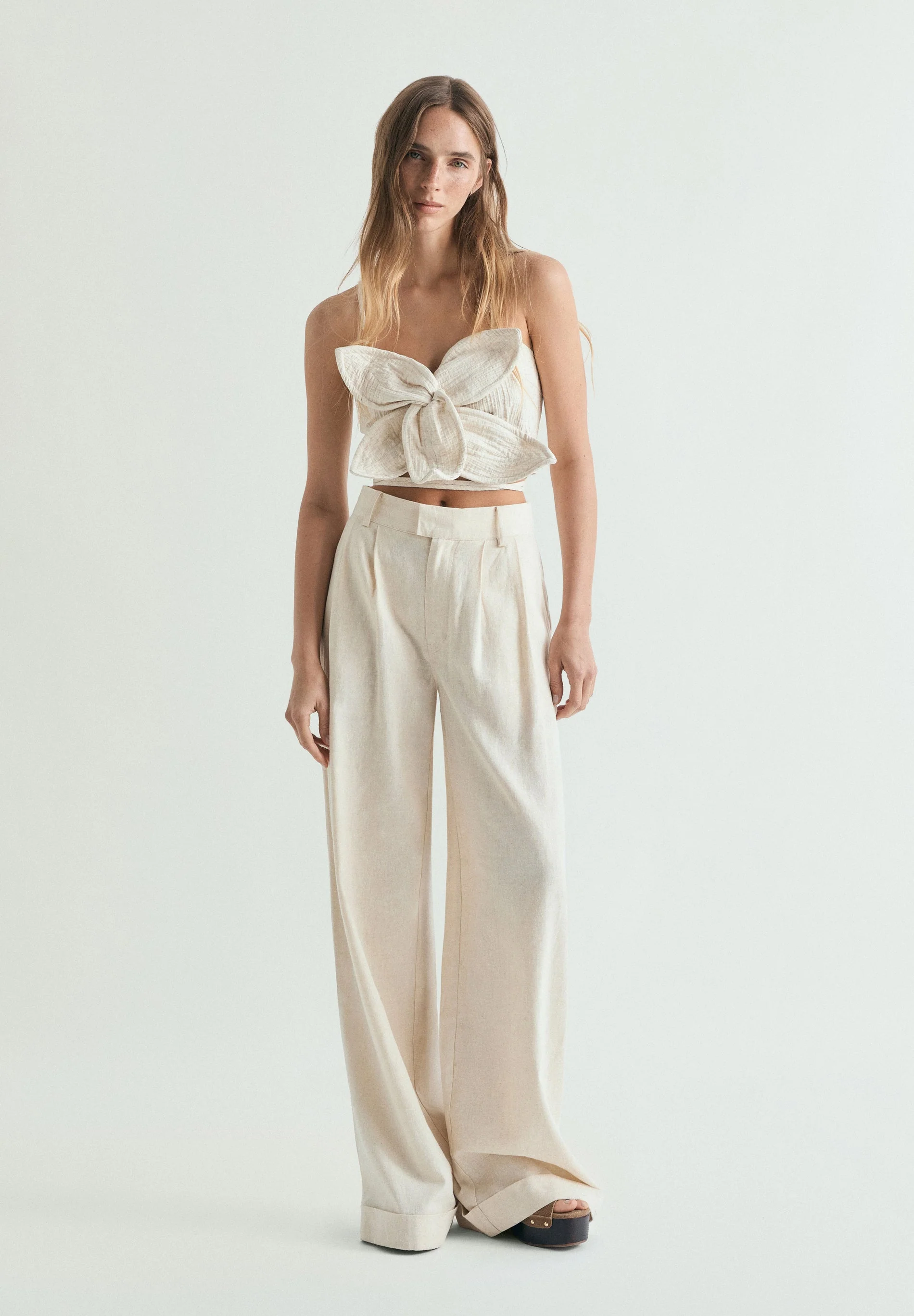 TOP WITH FLORAL DETAIL - Image 2
