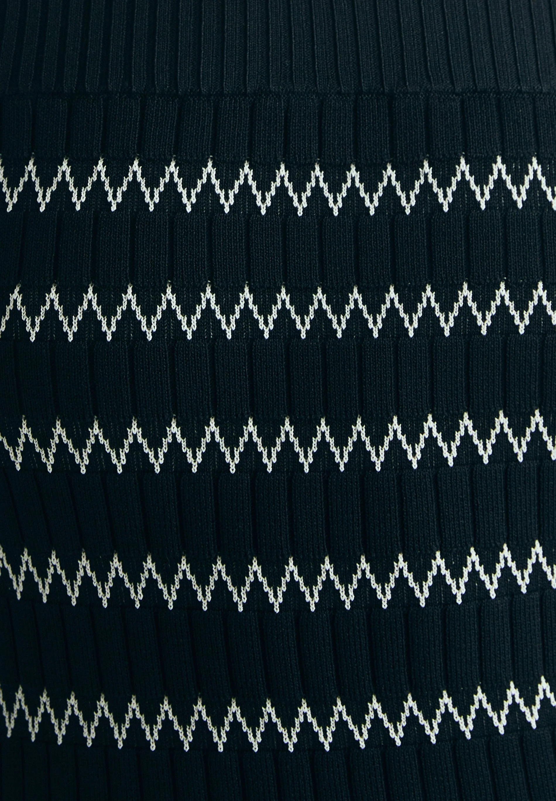 BARDOT NECKLINE KNIT DRESS - Image 4