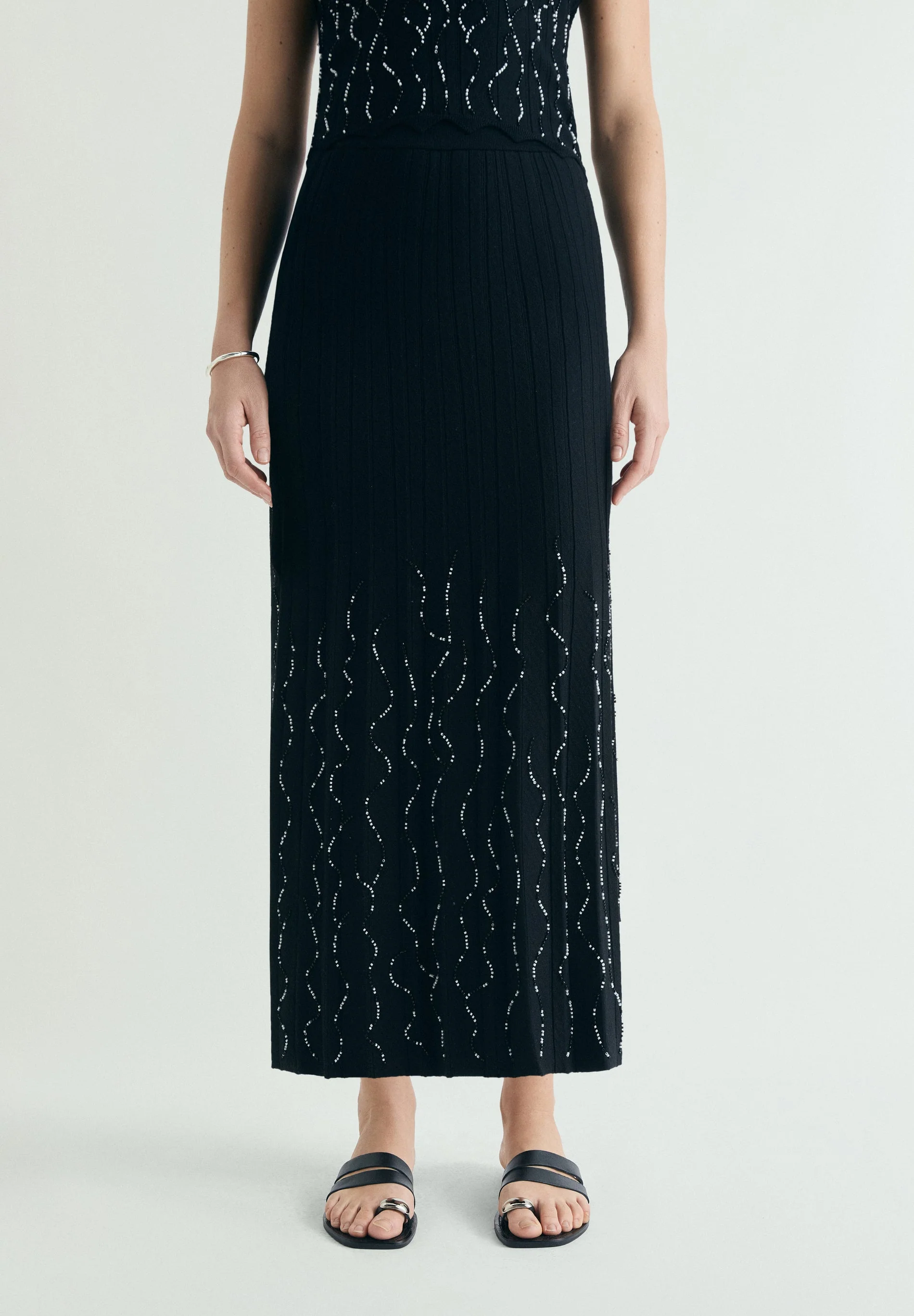 MIDI KNIT SKIRT WITH BEADS - Image 2