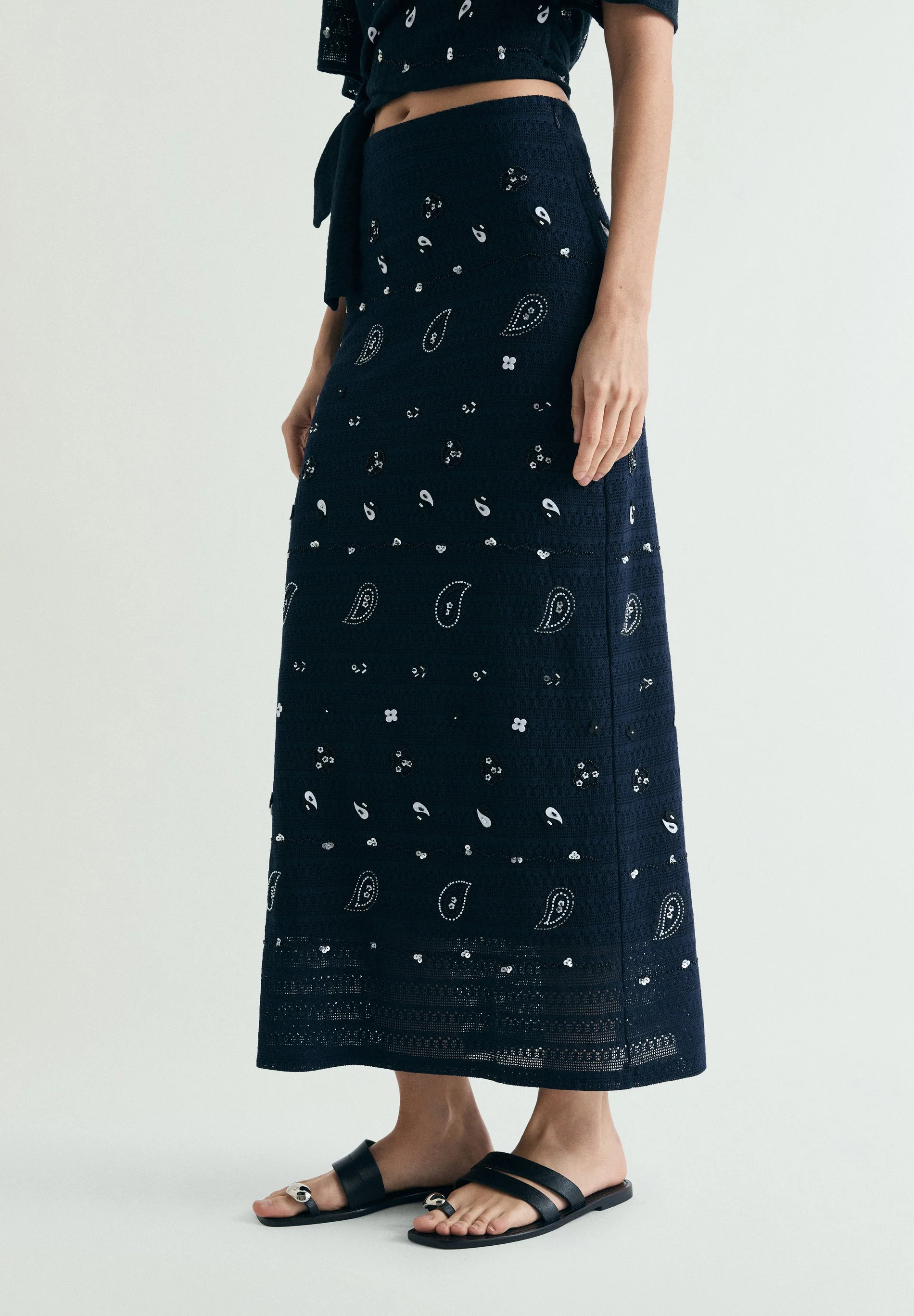 KNIT MIDI SKIRT WITH BEADS - Image 2