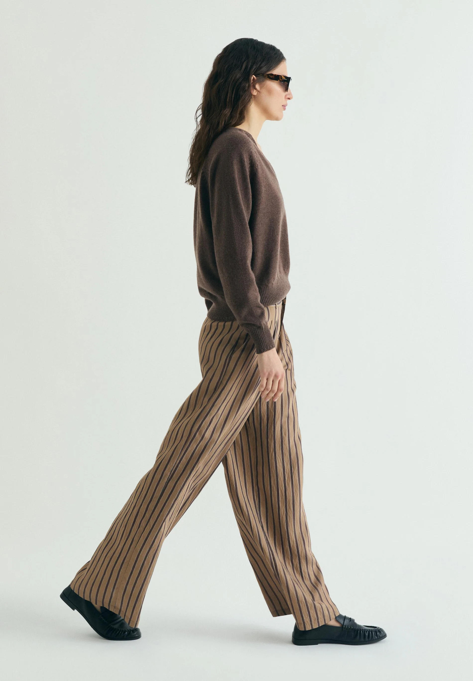 STRIPED TROUSERS WITH DARTS - Image 2
