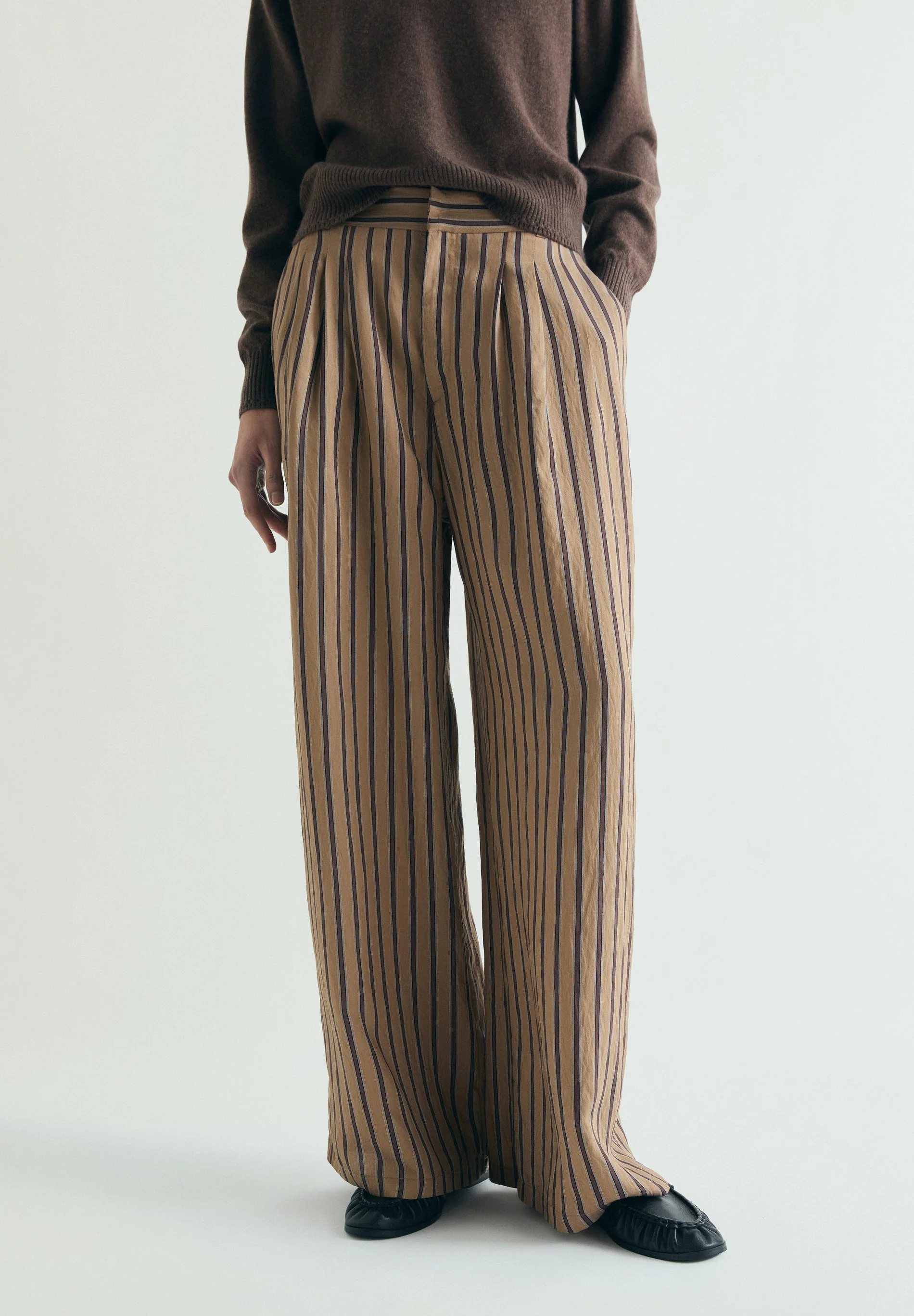 STRIPED TROUSERS WITH DARTS - Image 3