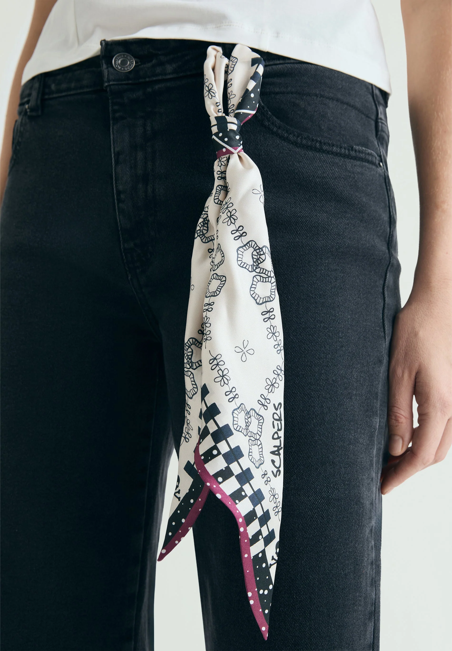 100% SILK HANDKERCHIEF - Image 2