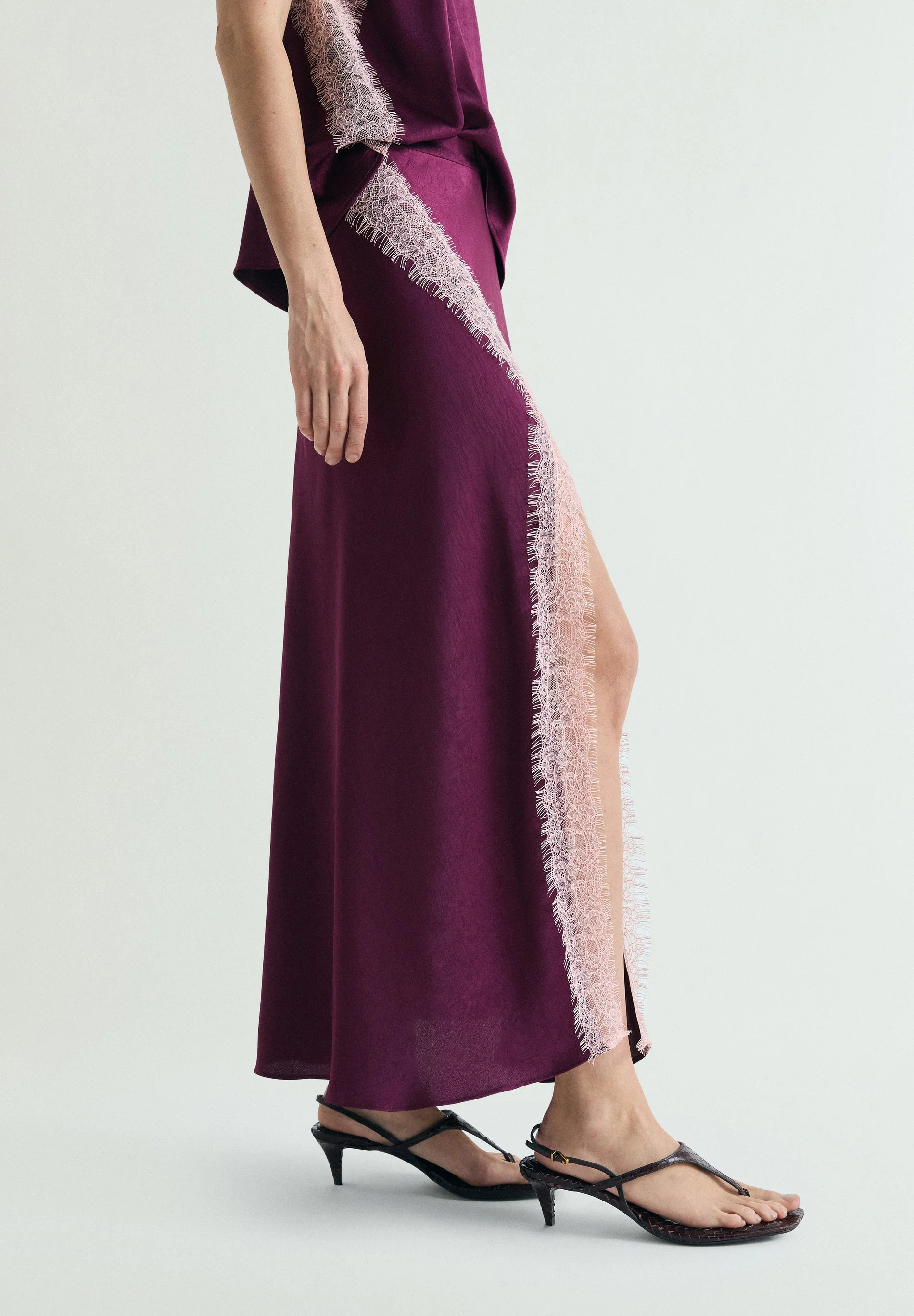 SATIN AND LACE SKIRT - Image 2