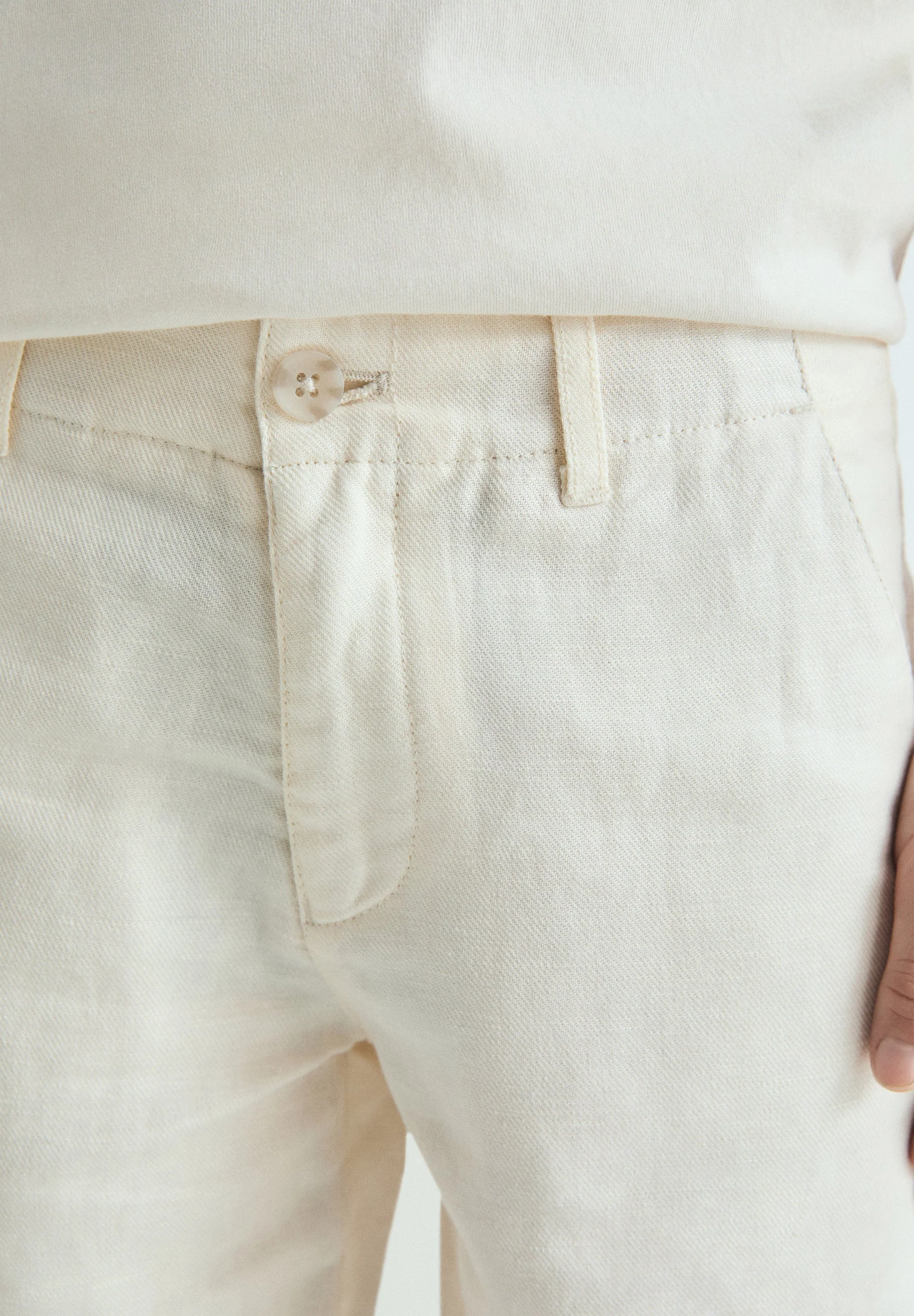 REGULAR FIT LINEN BERMUDA SHORTS - Image 4