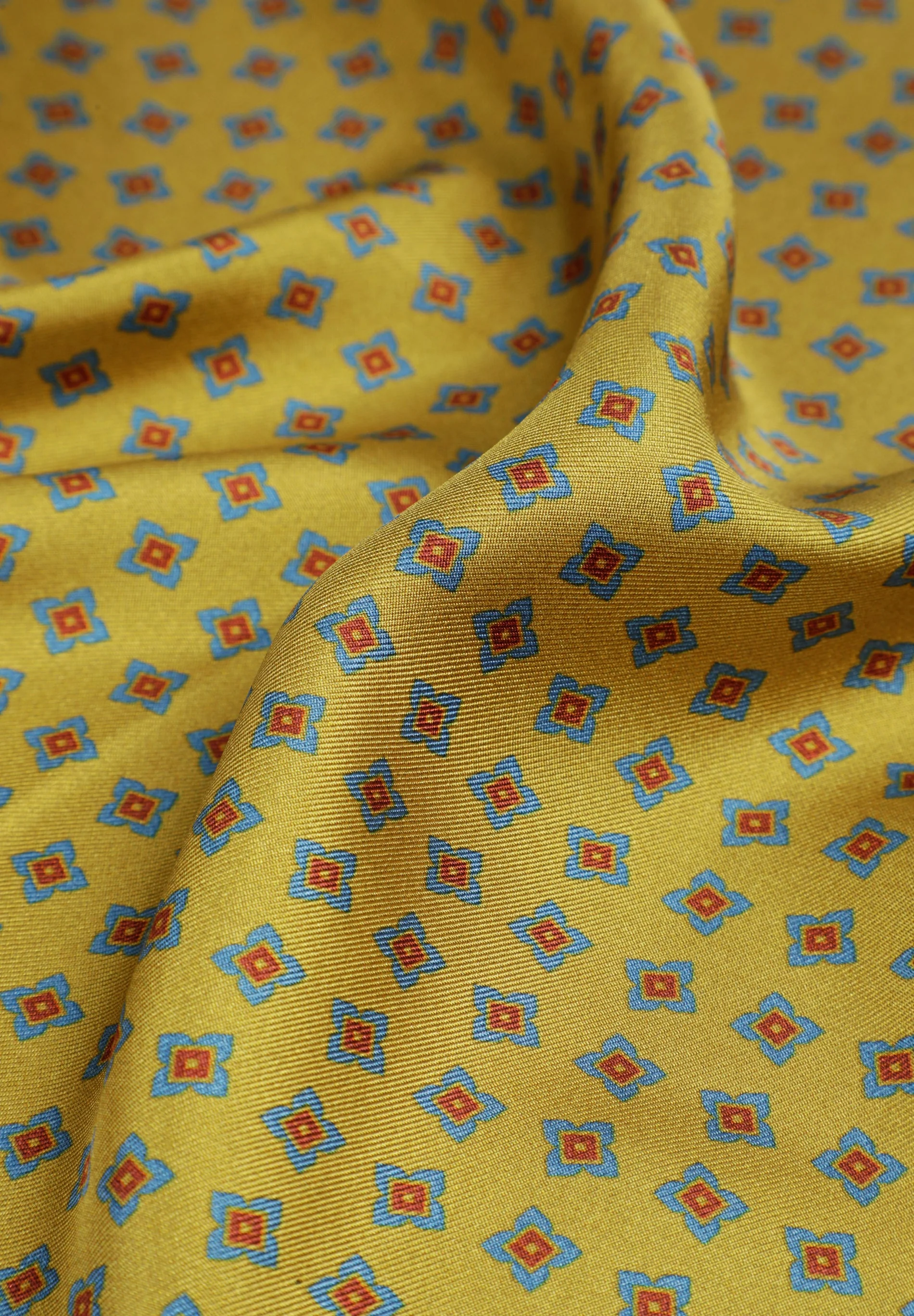 100% SILK HANDKERCHIEF - Image 2
