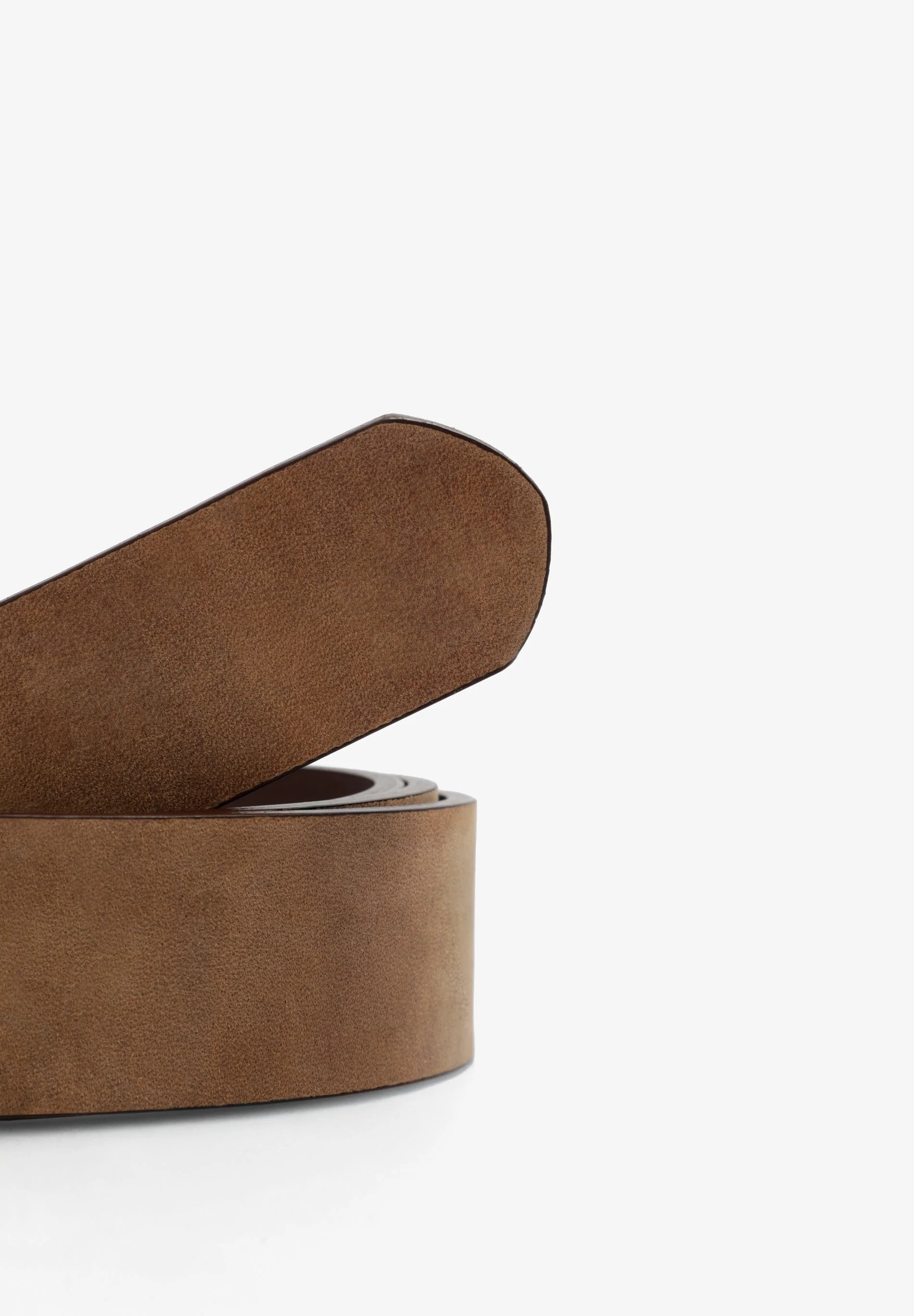 LEATHER BELT WITH GOLDEN BUCKLE - Image 3