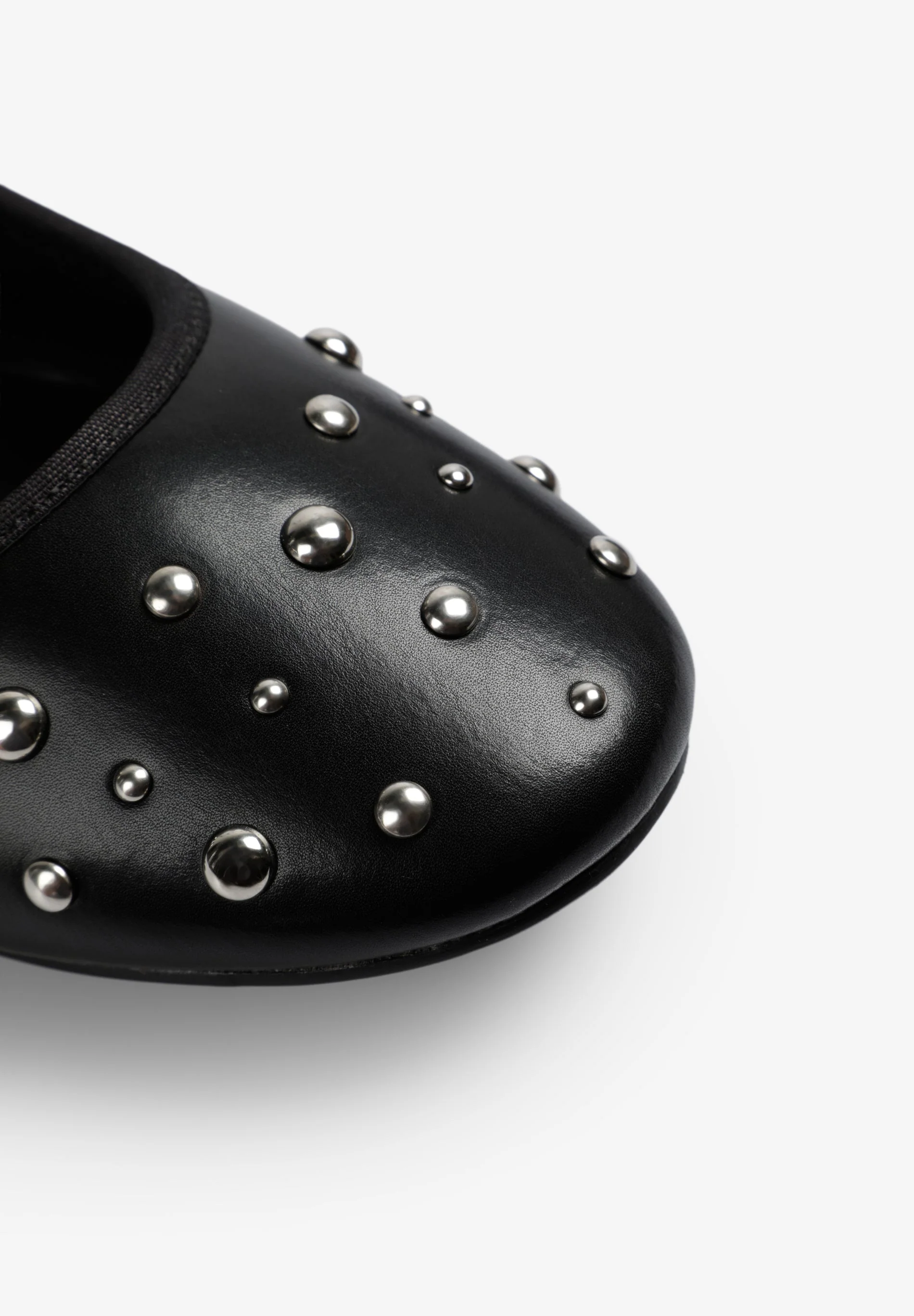 LEATHER BALLET FLATS WITH STUDS - Image 5