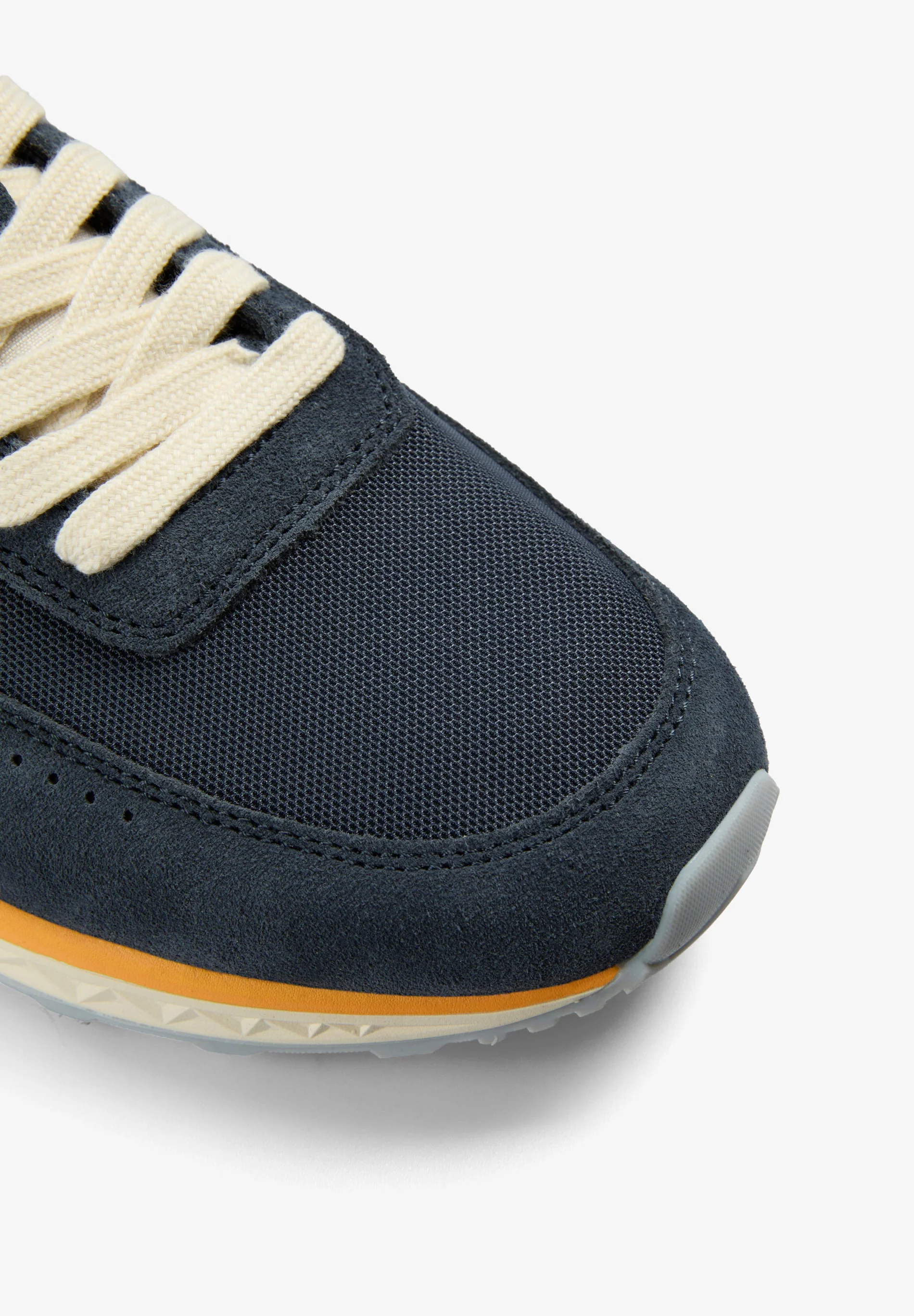LEATHER SKULL SNEAKERS - Image 5