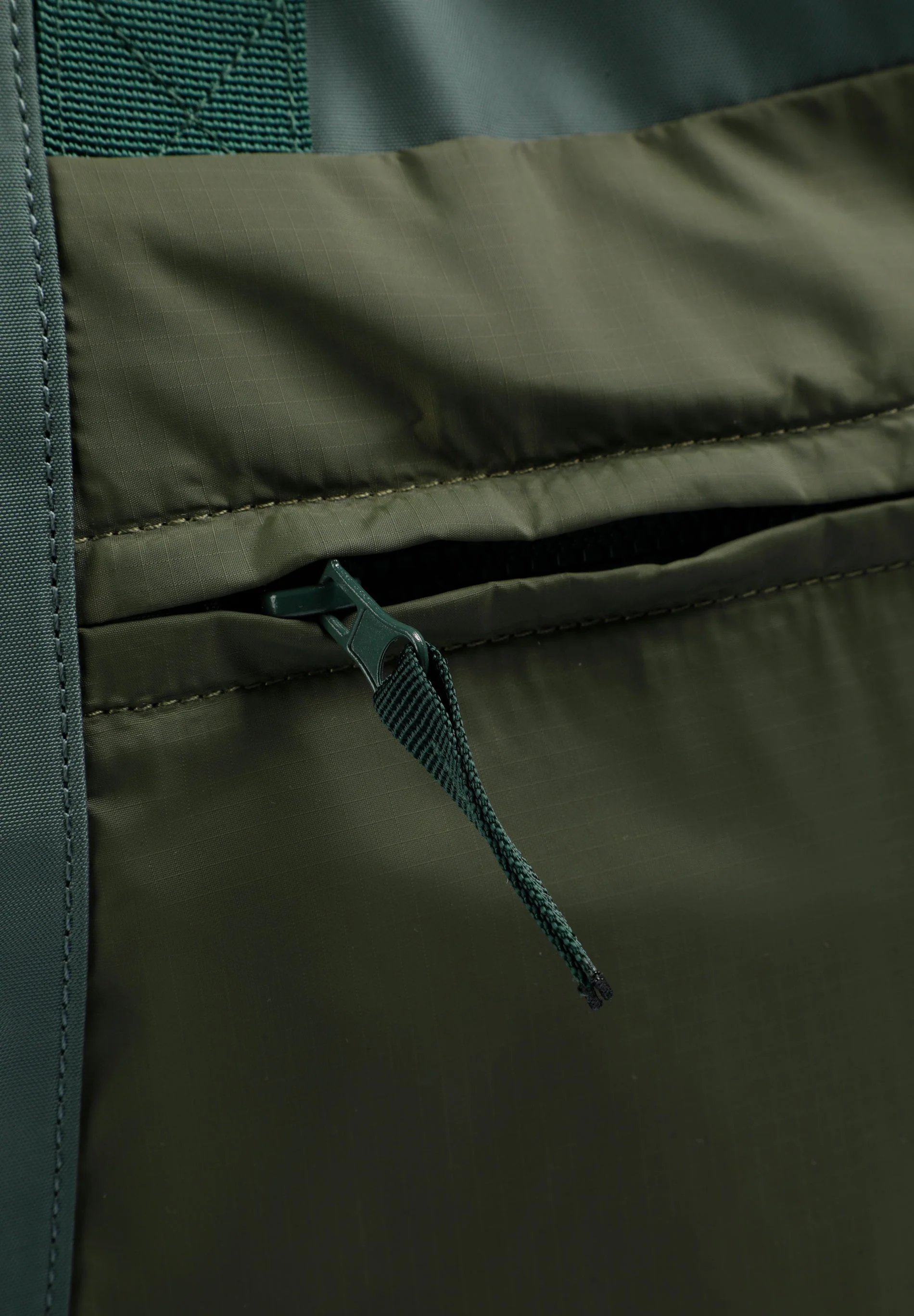 TECHNICAL TRAVEL BAG - Image 6