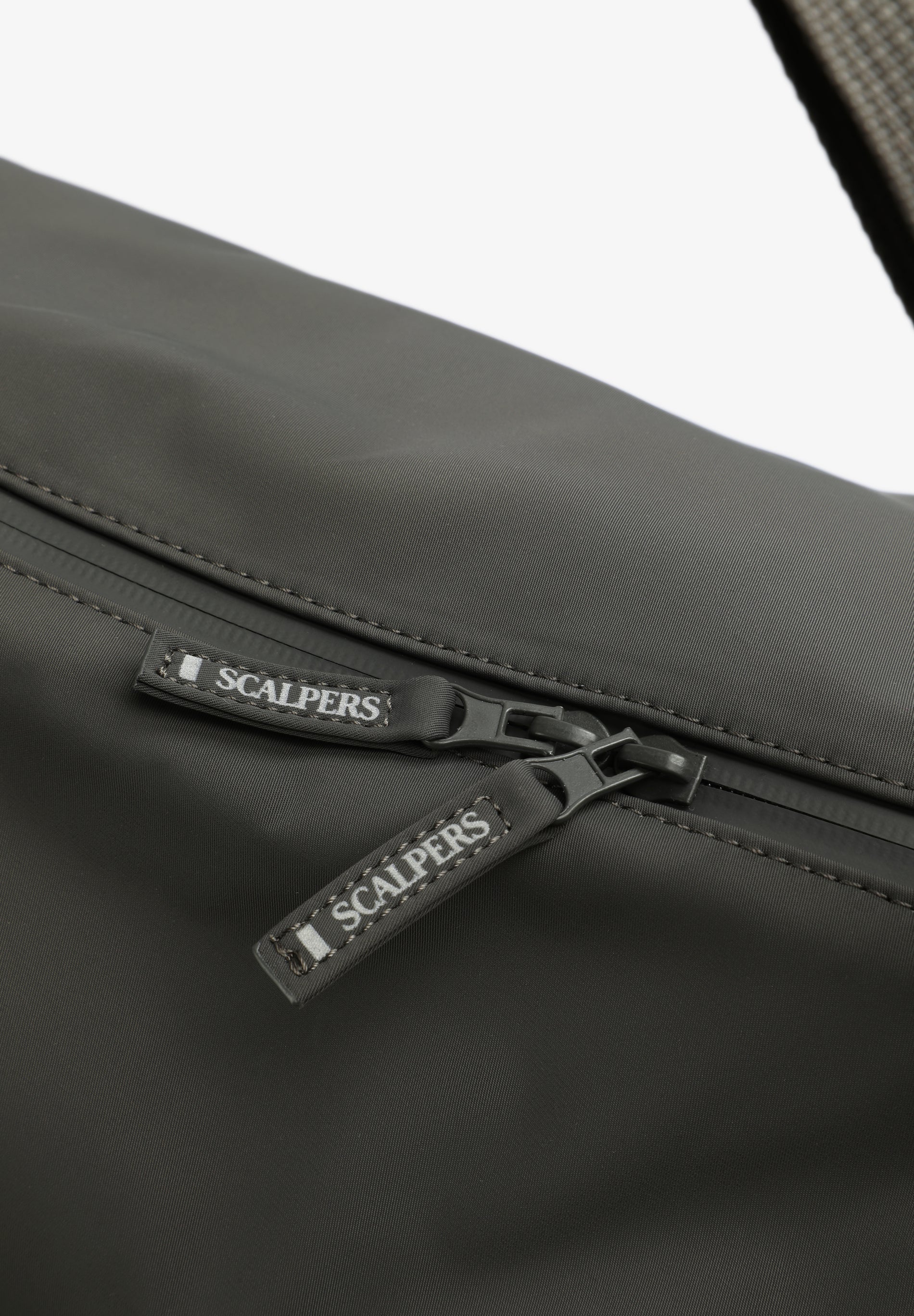 TECHNICAL TRAVEL BAG - Image 7