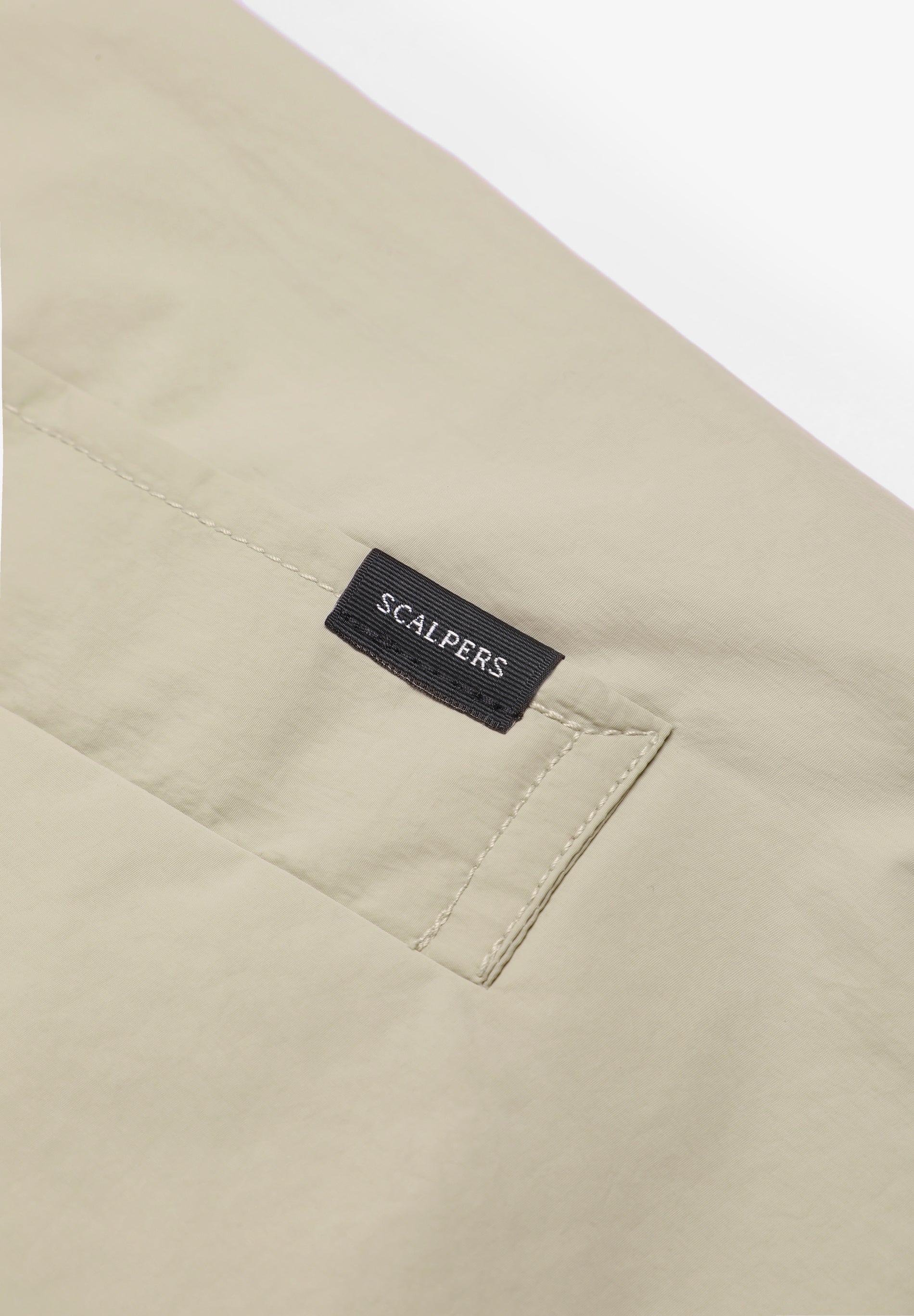 LIGHTWEIGHT TRENCH COAT - Image 4