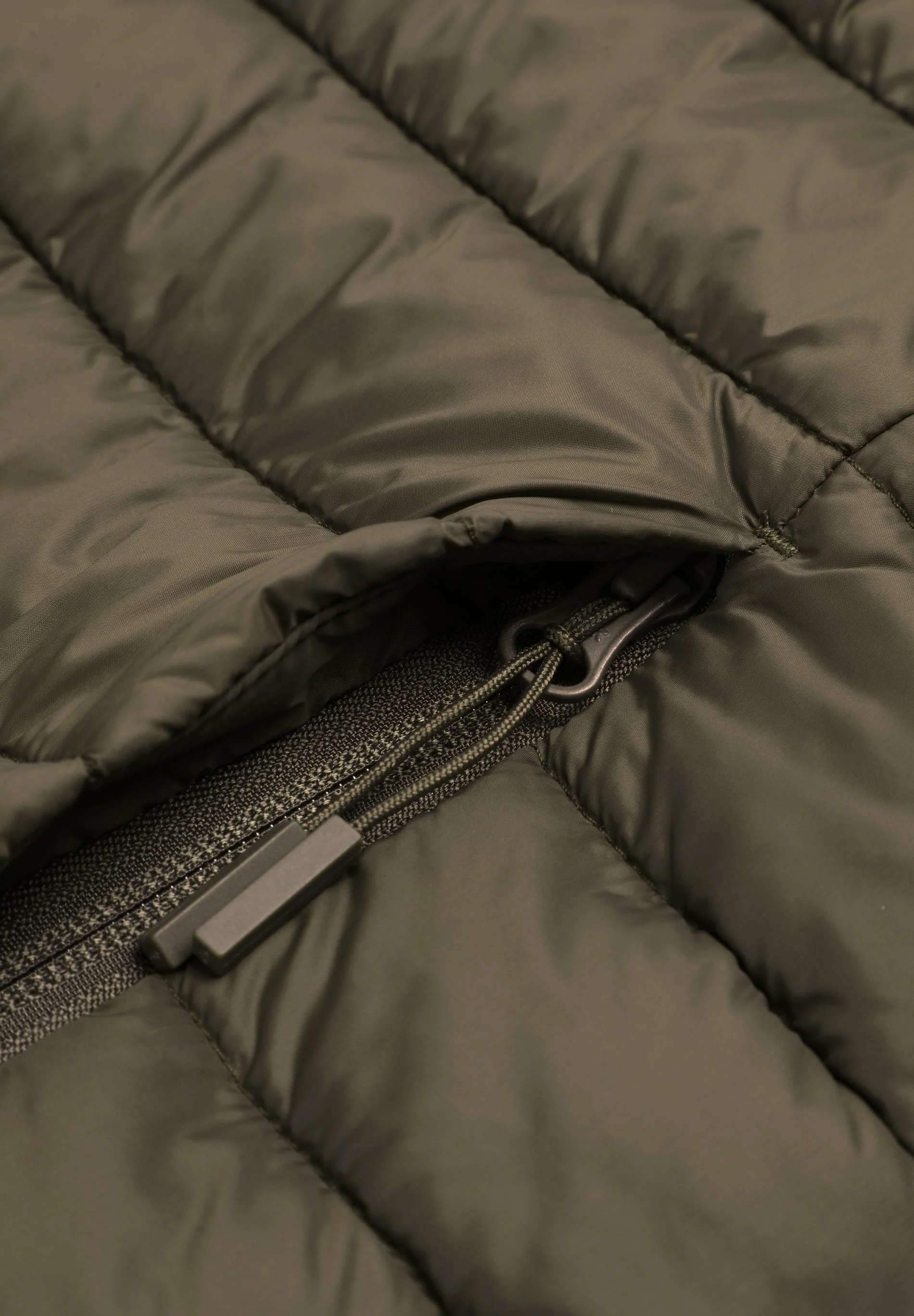 PUFFER GILET WITH SKULL PATCH - Image 5