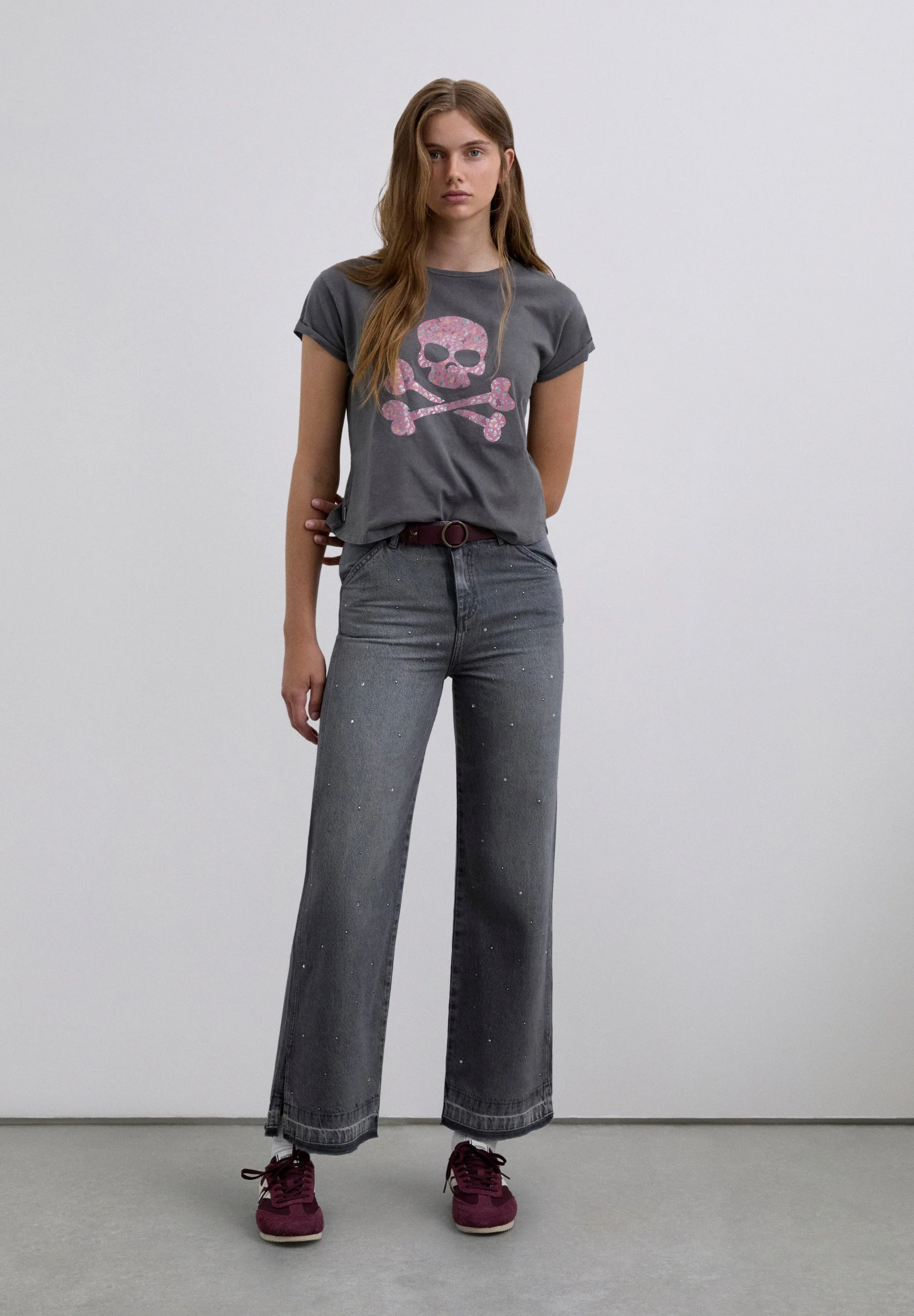 LEATHER LOAFERS WITH APRON - Image 10