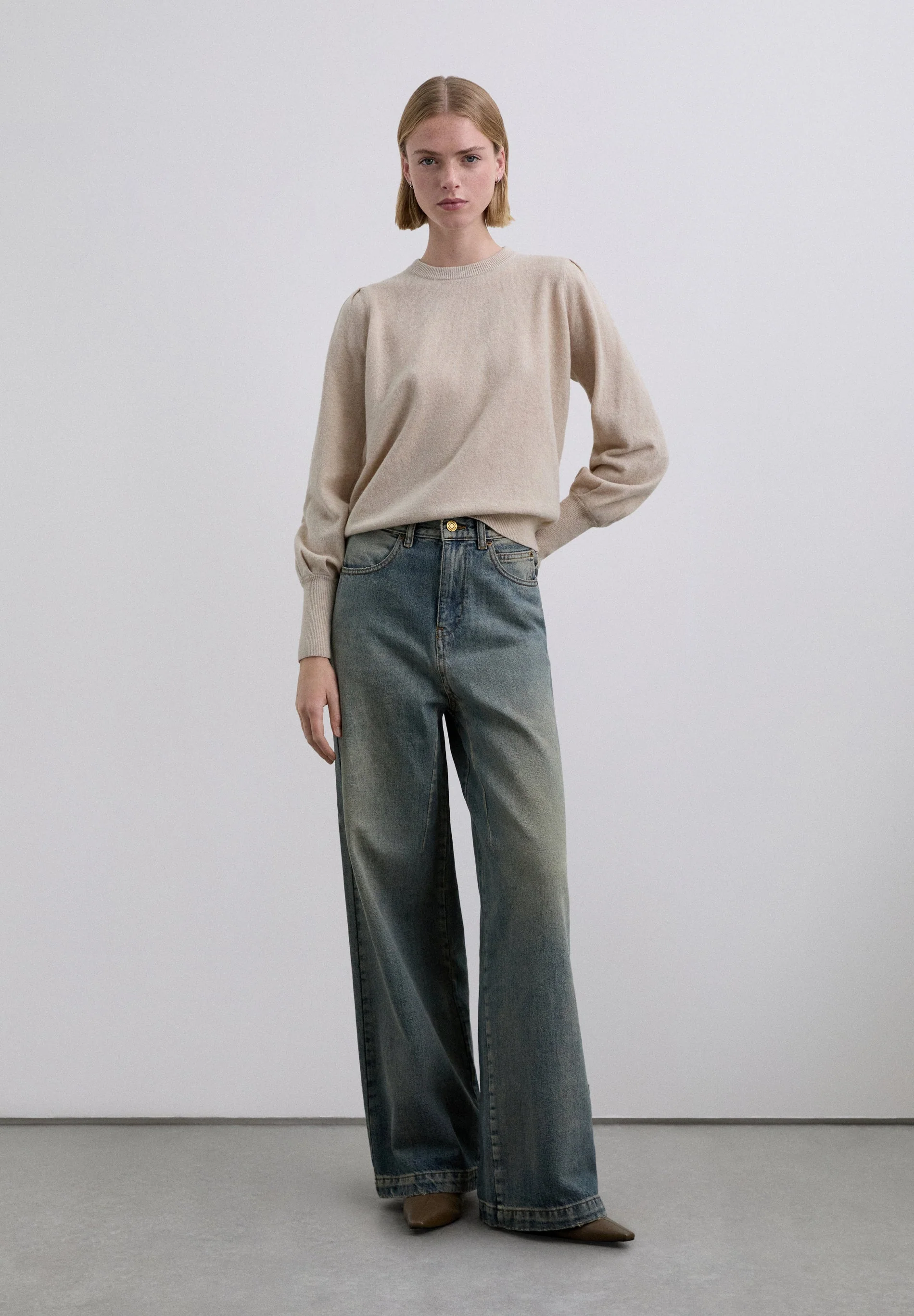 FULL LENGTH HIGH-RISE JEANS - Image 2
