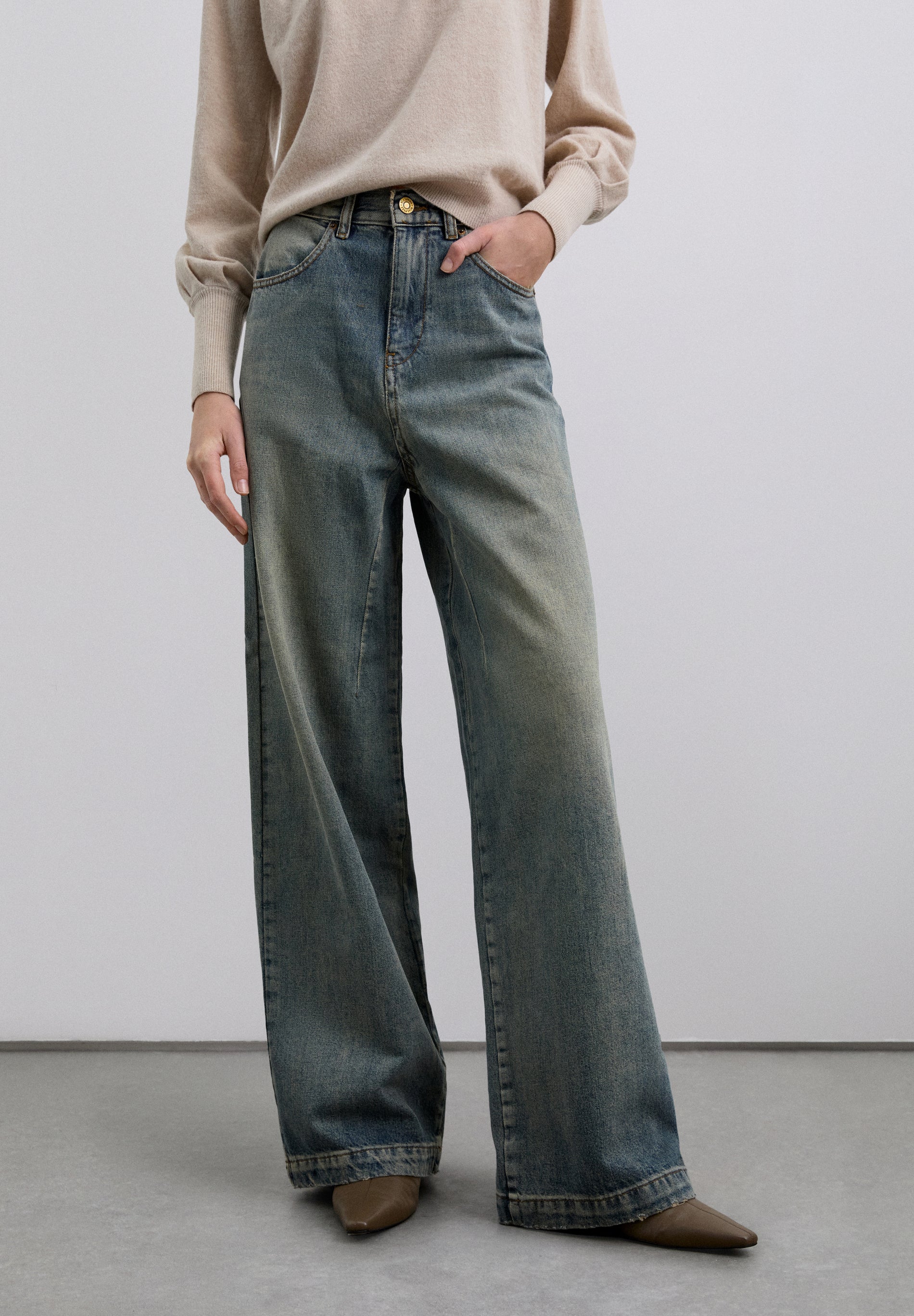 FULL LENGTH HIGH-RISE JEANS - Image 3