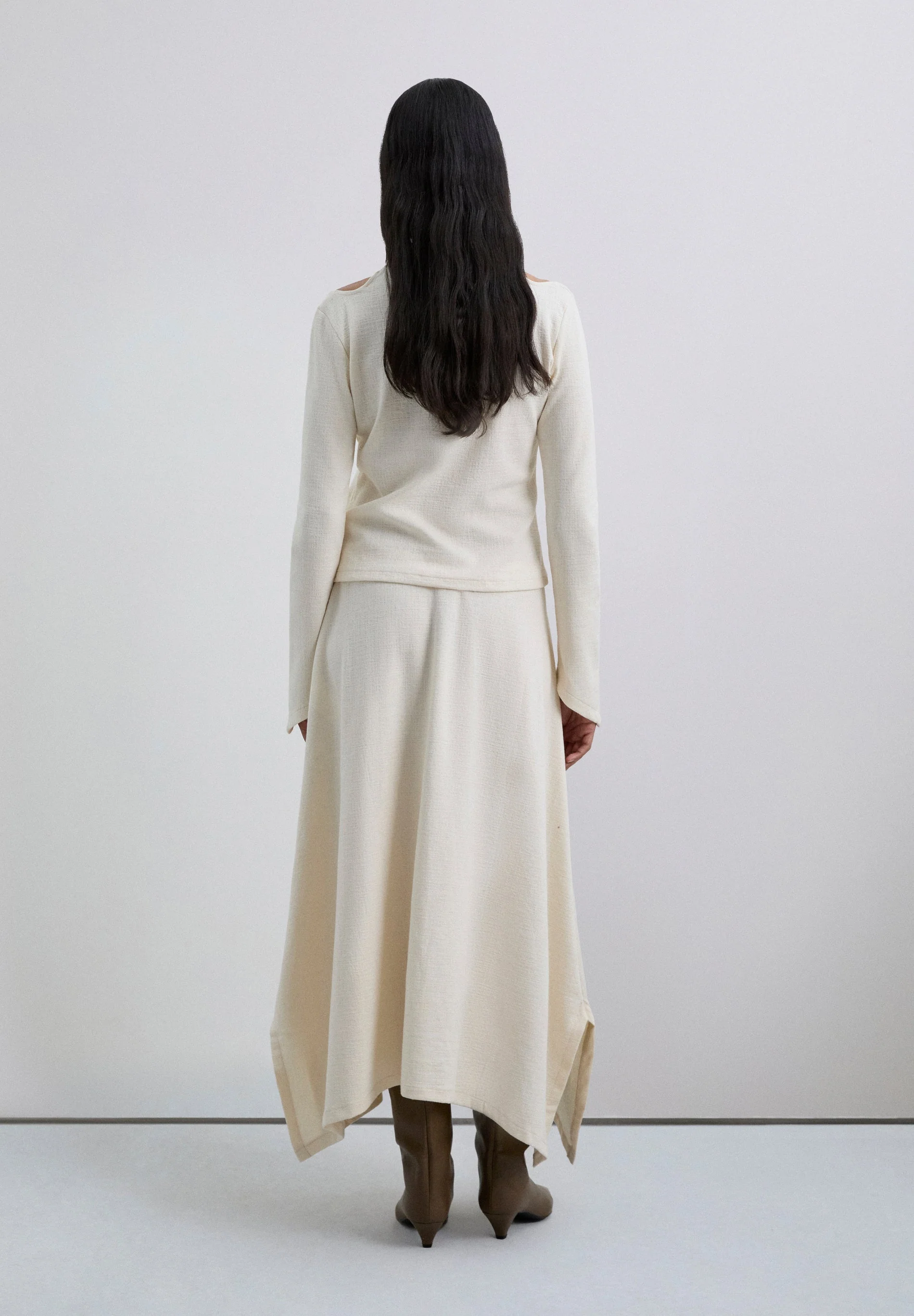 ASYMMETRIC KNIT MIDI SKIRT - Image 5