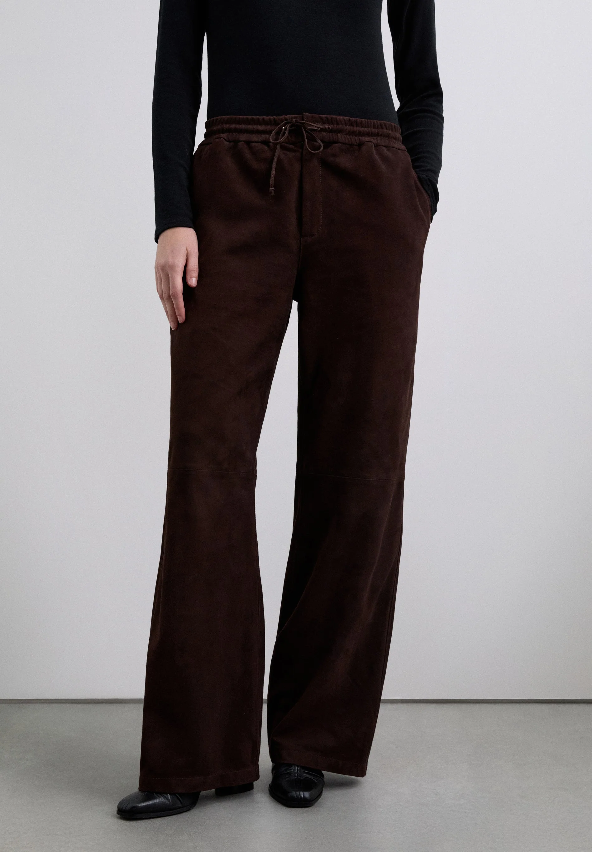SUEDE TROUSERS - Image 3