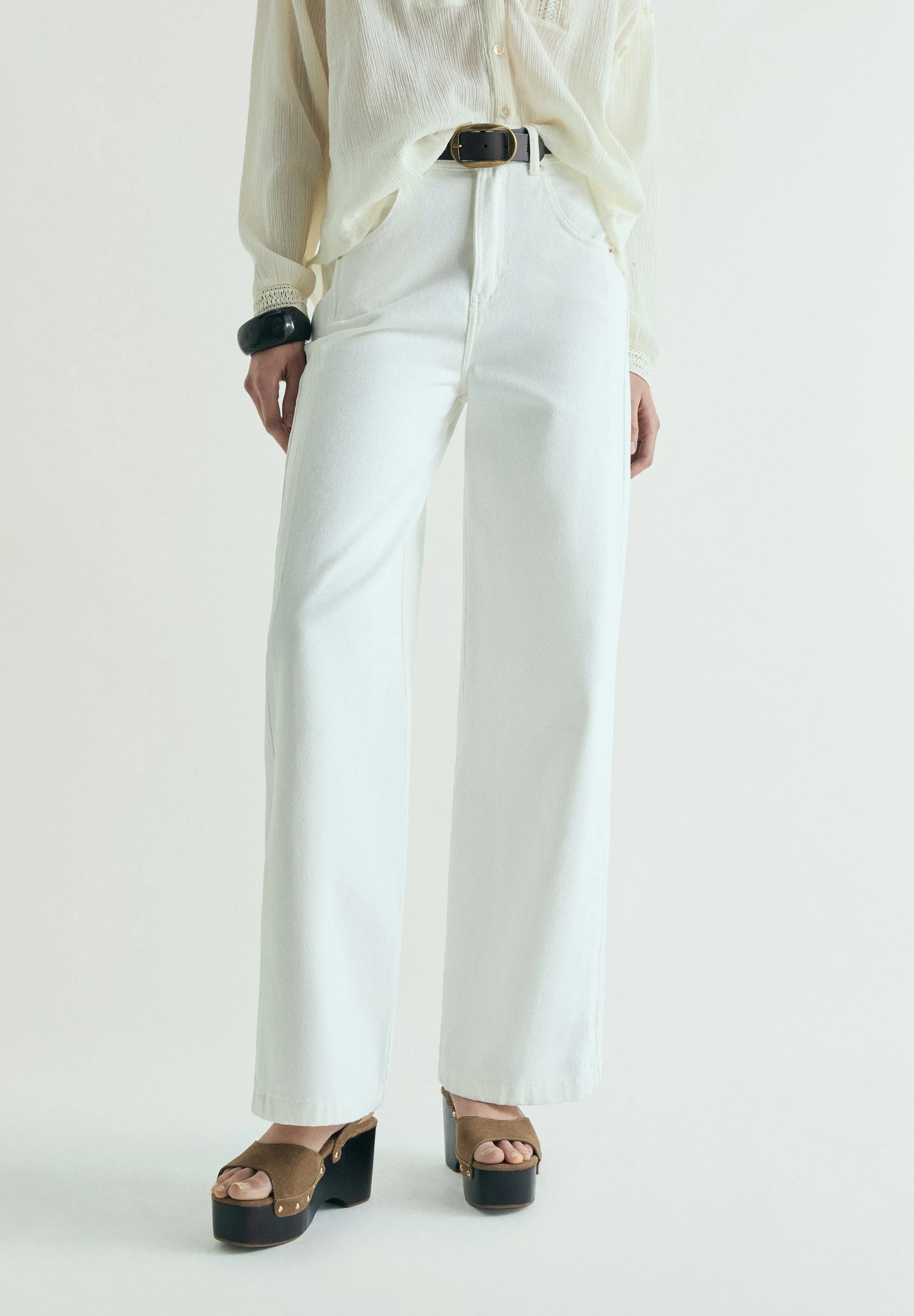 CONTRAST SEAM JEANS - Image 3