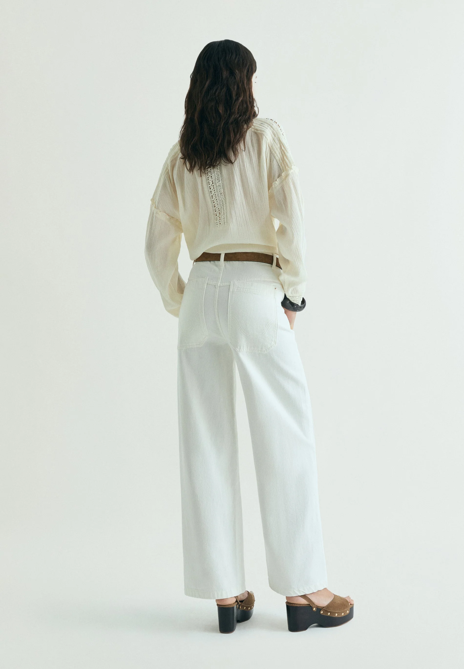 CONTRAST SEAM JEANS - Image 4