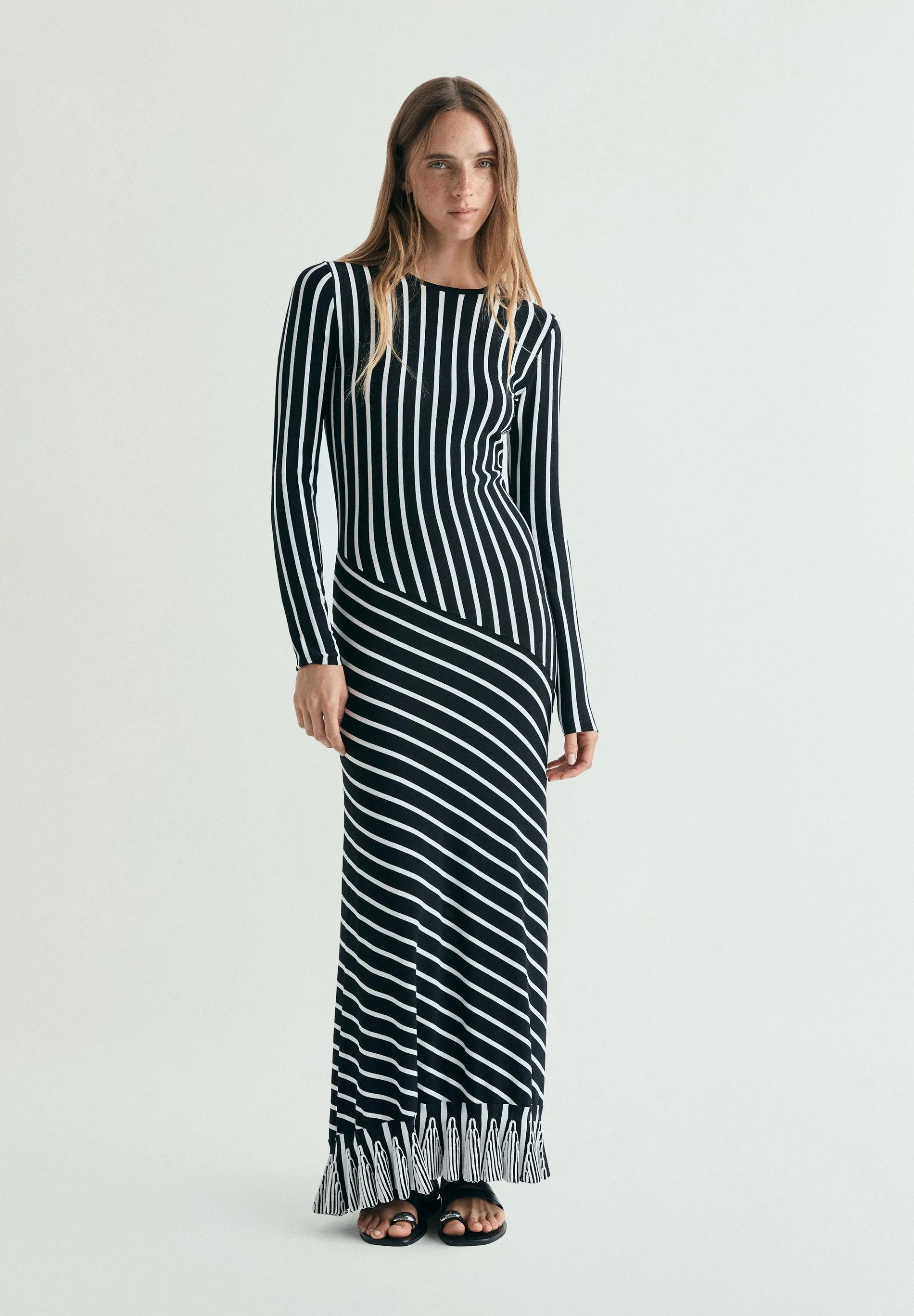 CONTRAST STRIPED DRESS - Image 2