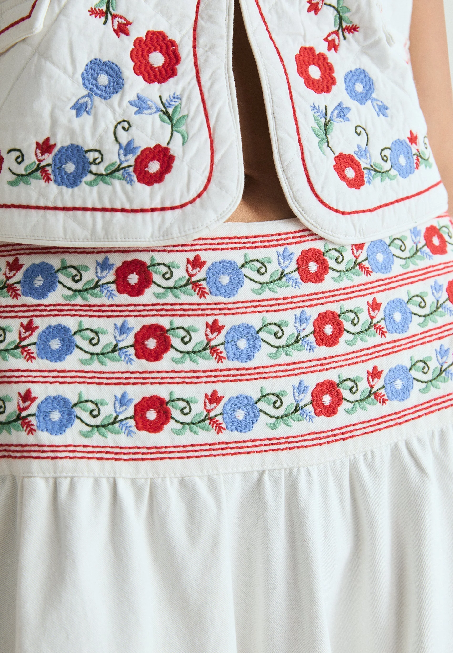 EMBROIDERED DENIM SKIRT - Image 3