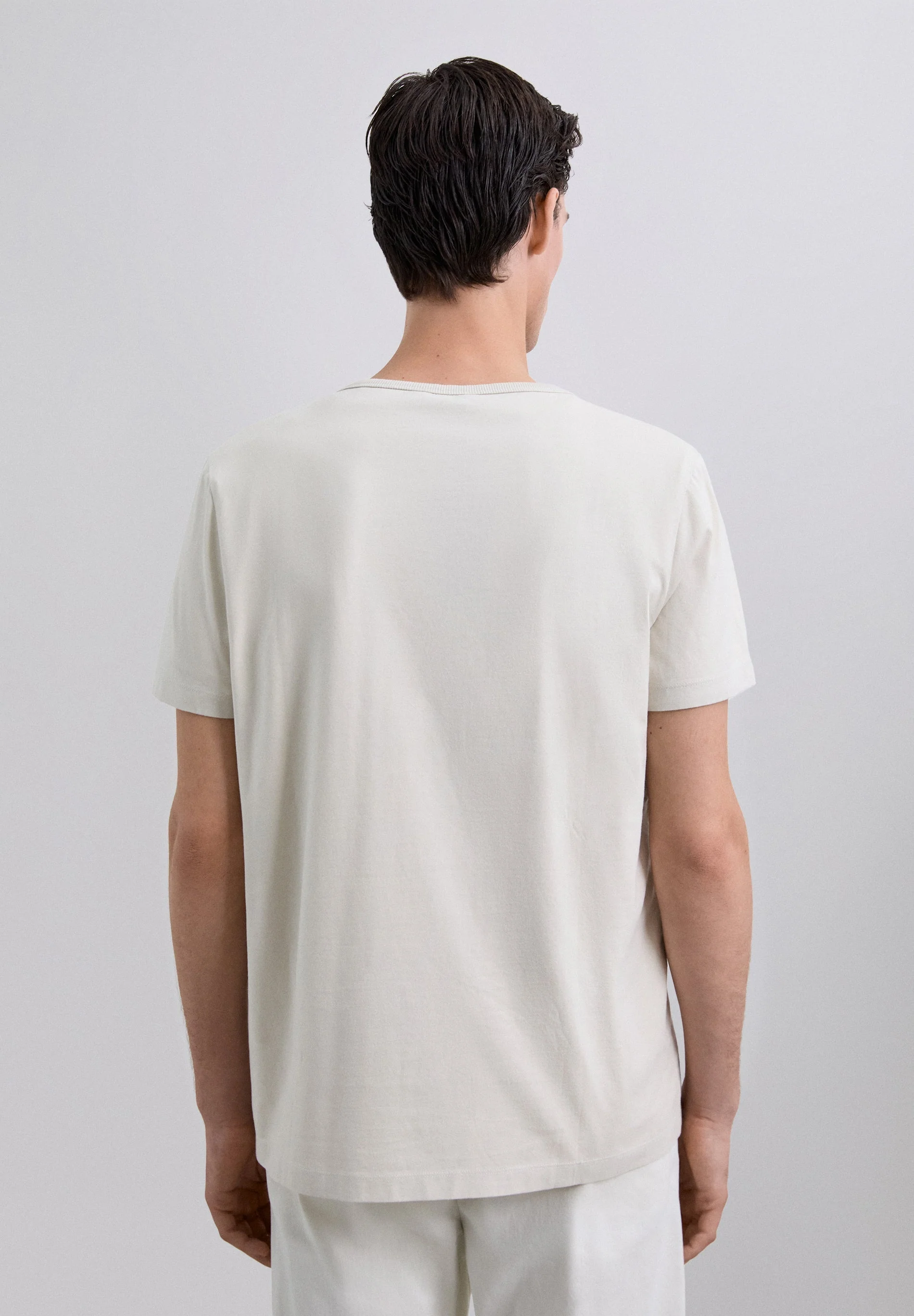 T-SHIRT WITH FRONT LOGO - Image 4