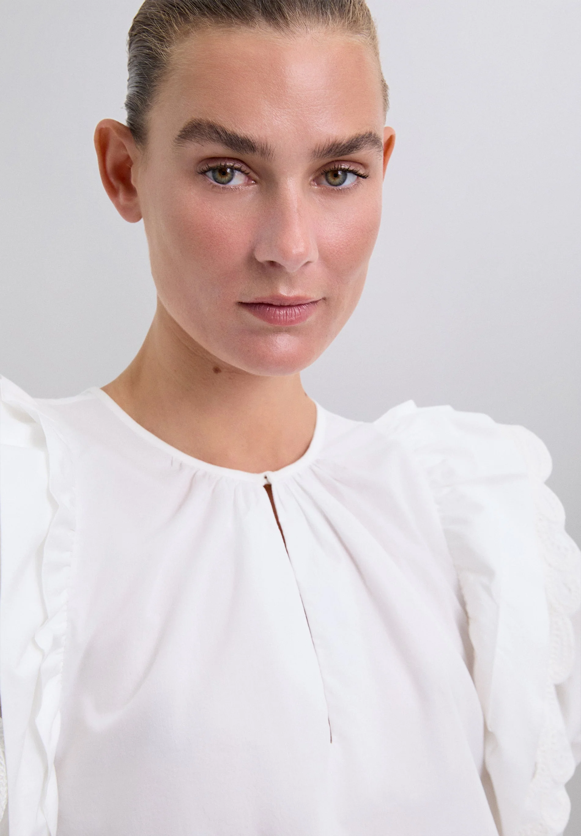 EMBROIDERED SLEEVE TOP - Image 3