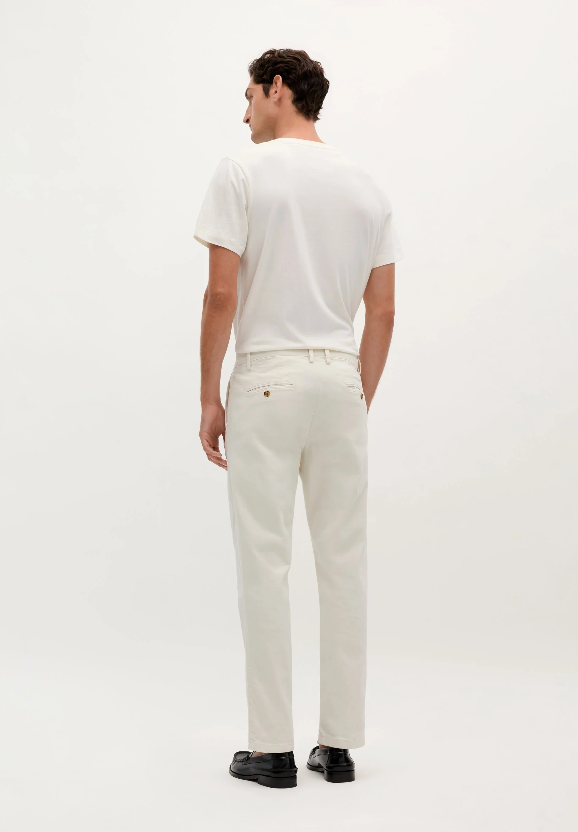 PANTALÓN CHINO PINZAS RELAXED - Image 5
