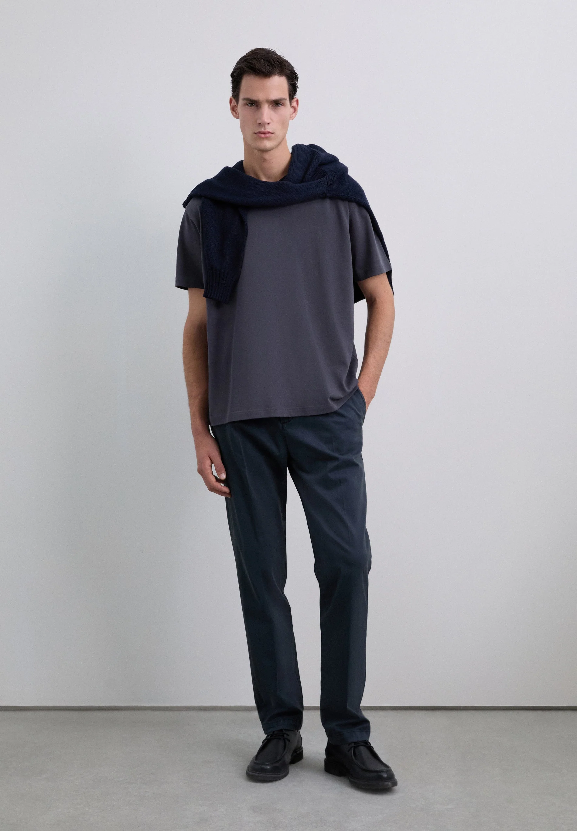 HEAVY WEIGHT COTTON T-SHIRT - Image 3