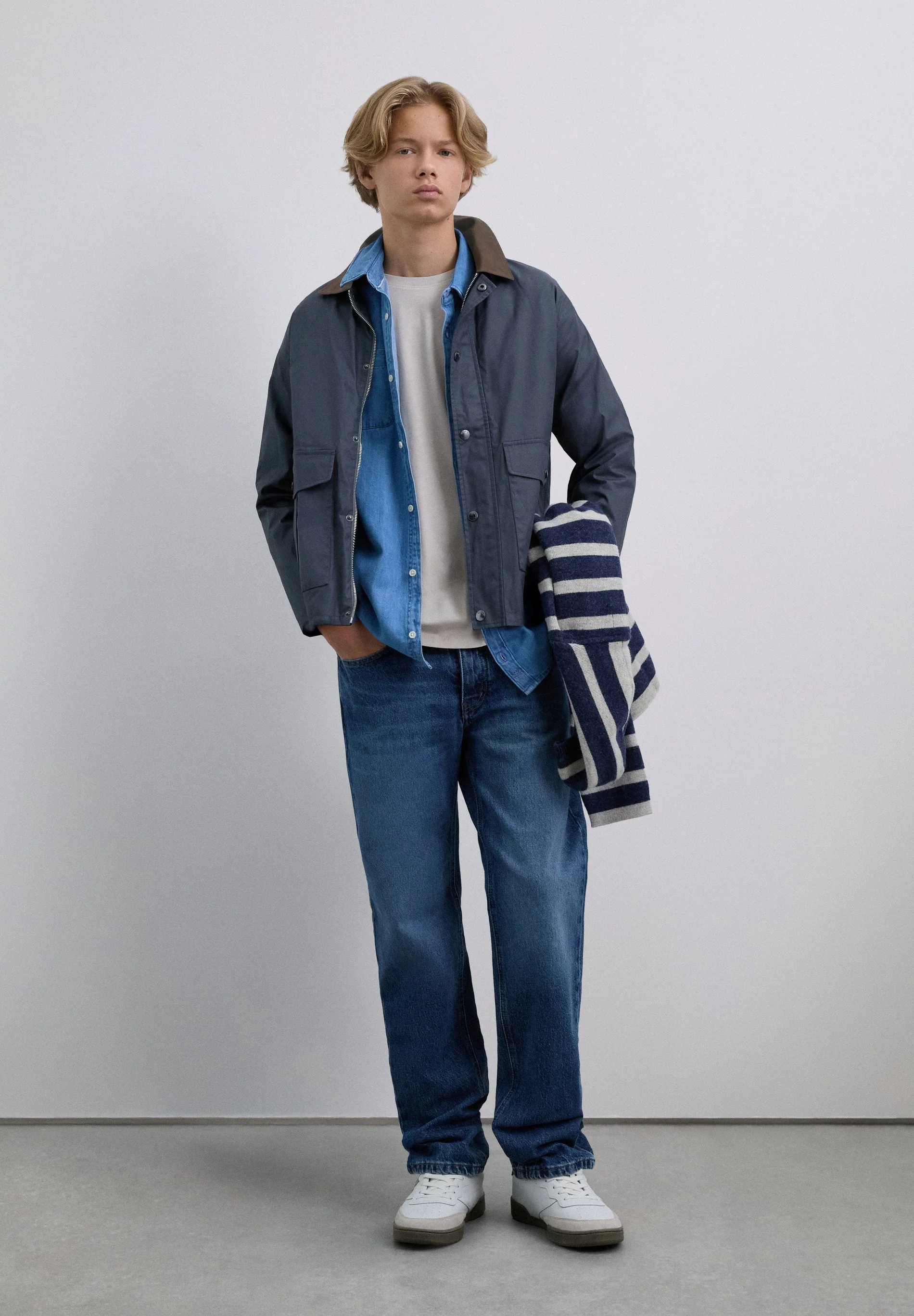 JACKET WITH CONTRAST CORDUROY COLLAR - Image 3
