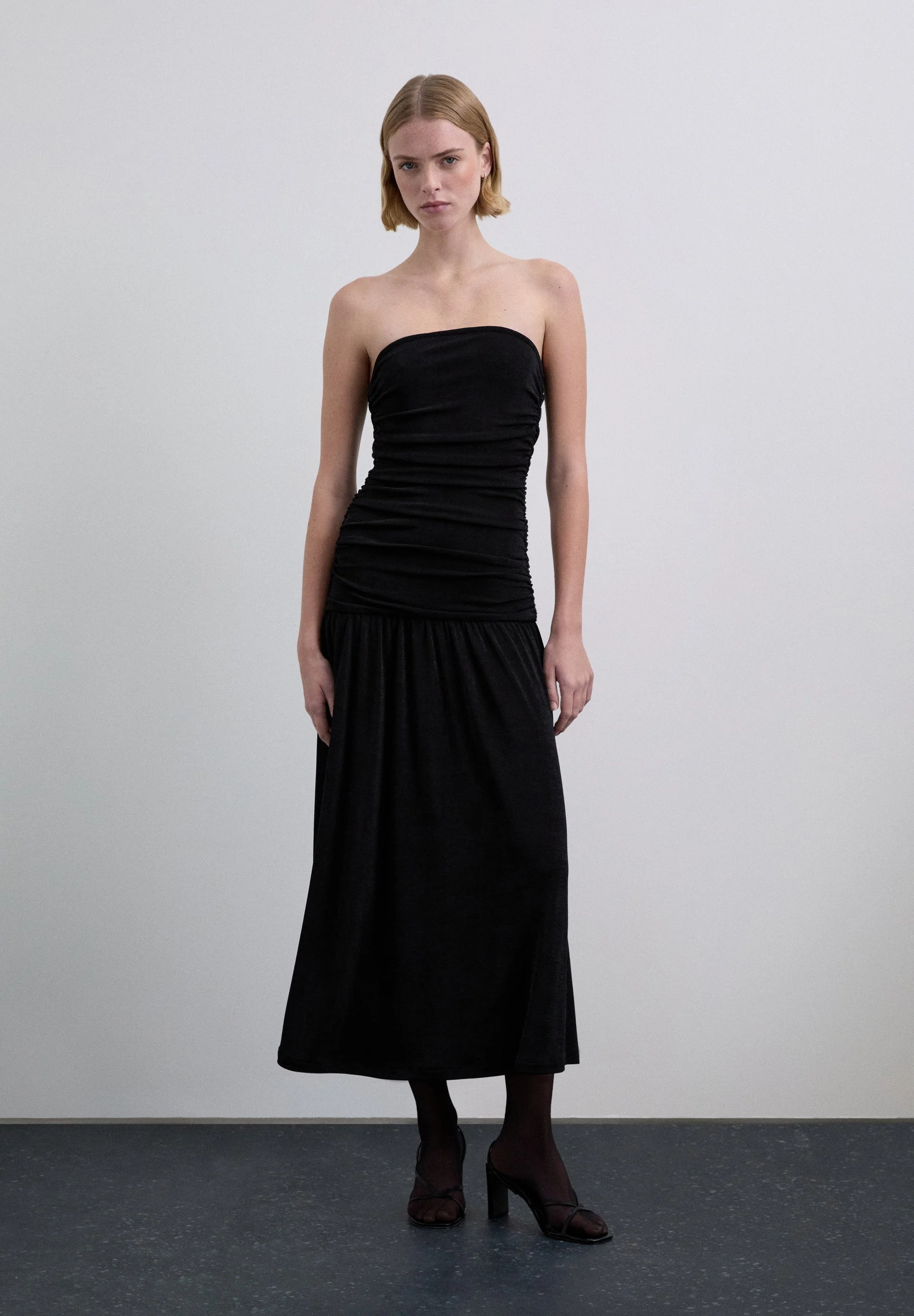 GATHERED KNIT DRESS - Image 2
