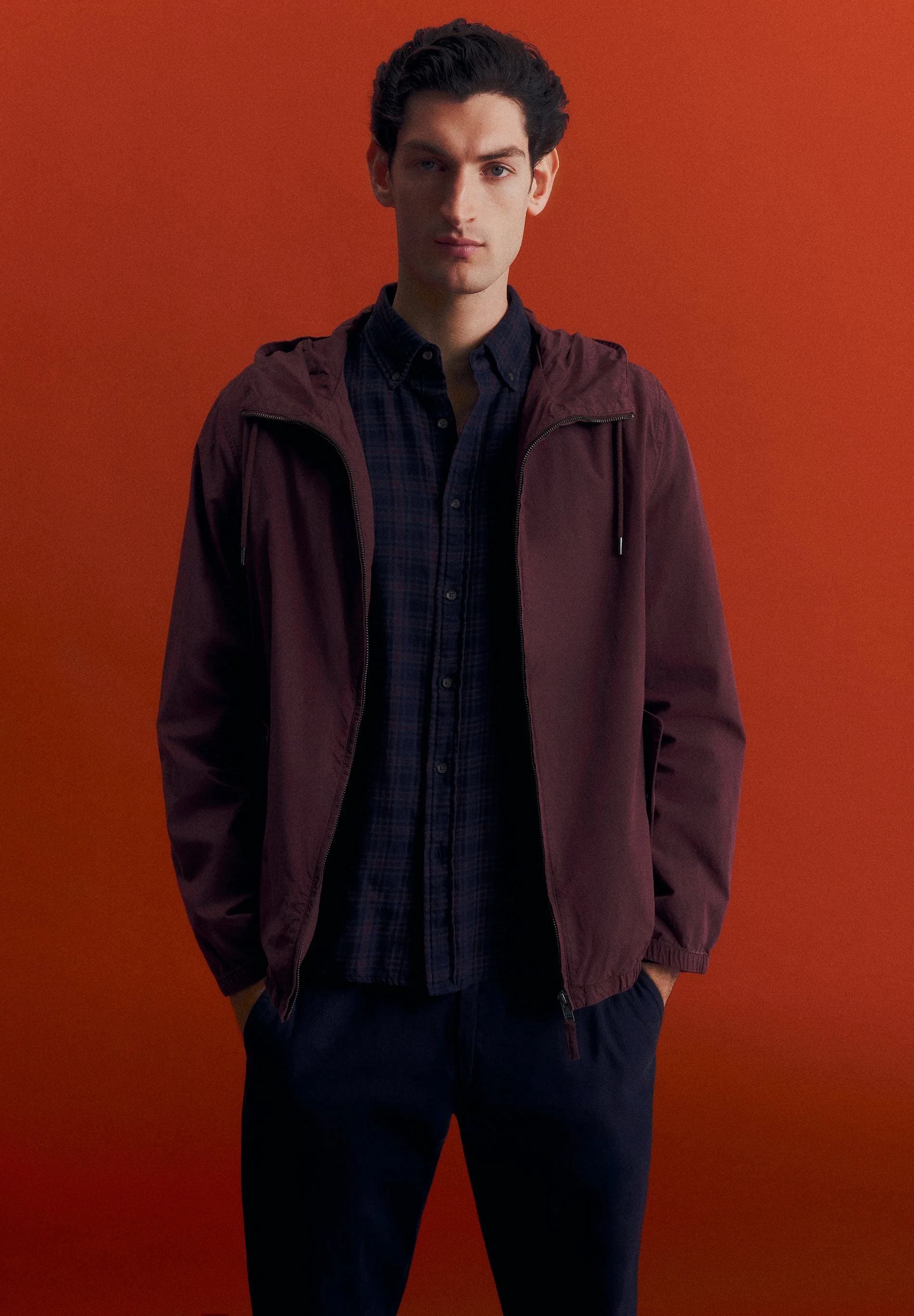 LIGHTWEIGHT JACKET WITH HOOD