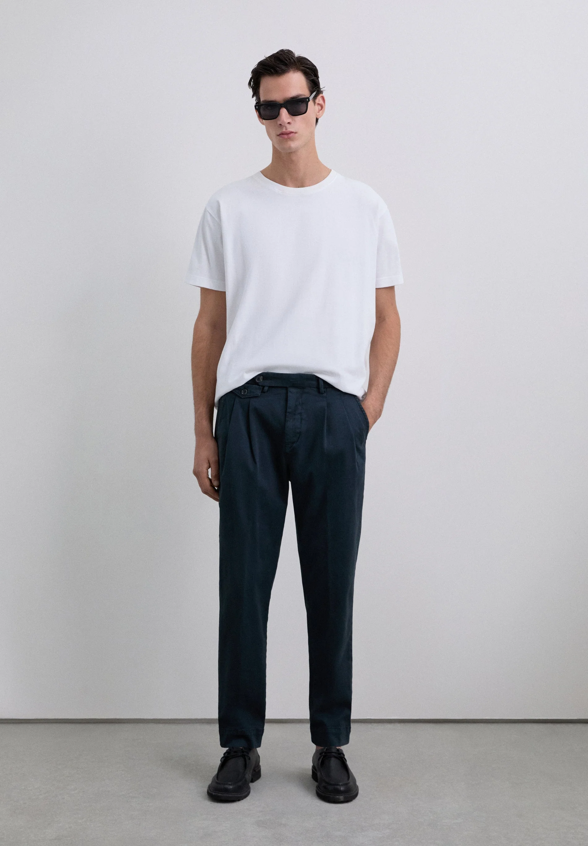 HEAVY WEIGHT COTTON T-SHIRT - Image 2